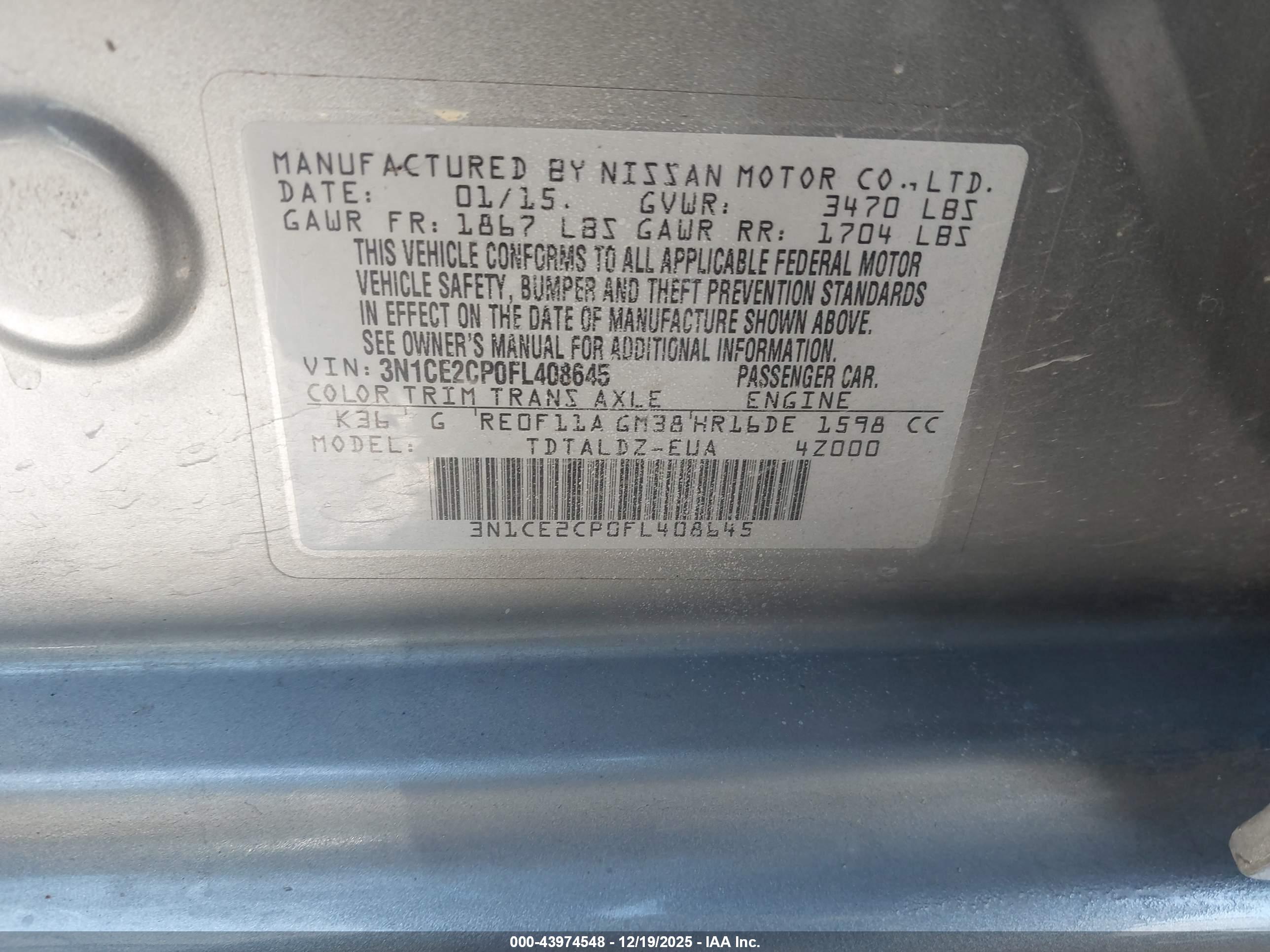 NISSAN VERSA image 9