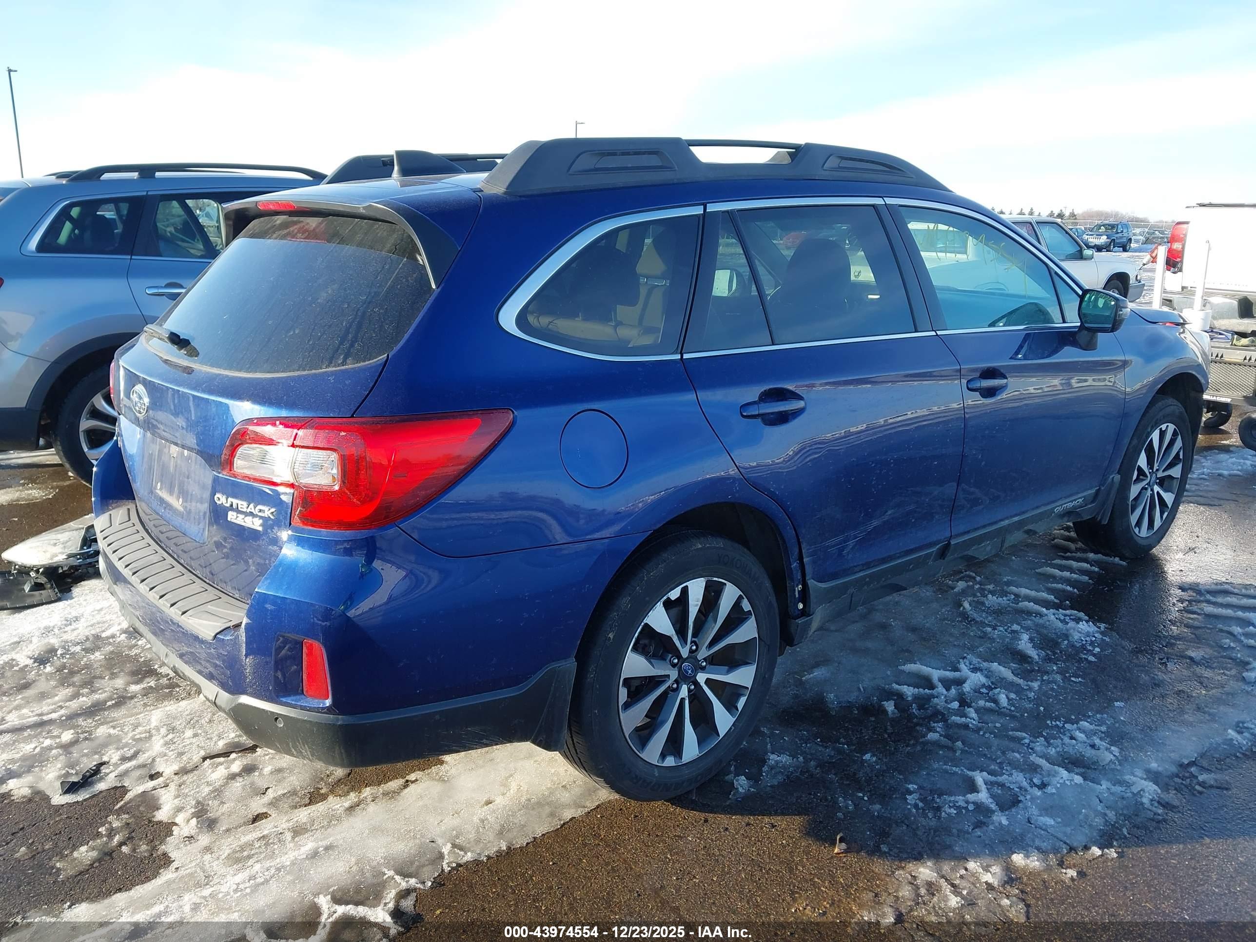 SUBARU OUTBACK image 4