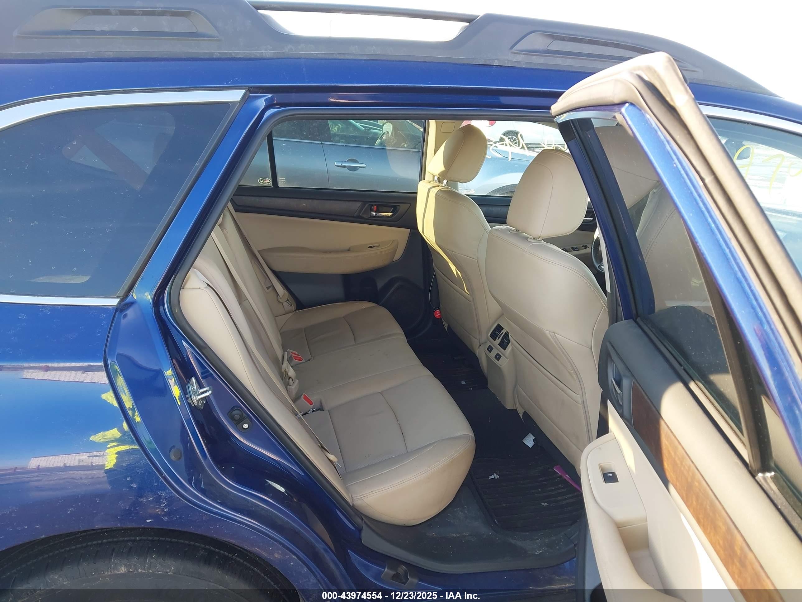 SUBARU OUTBACK image 8