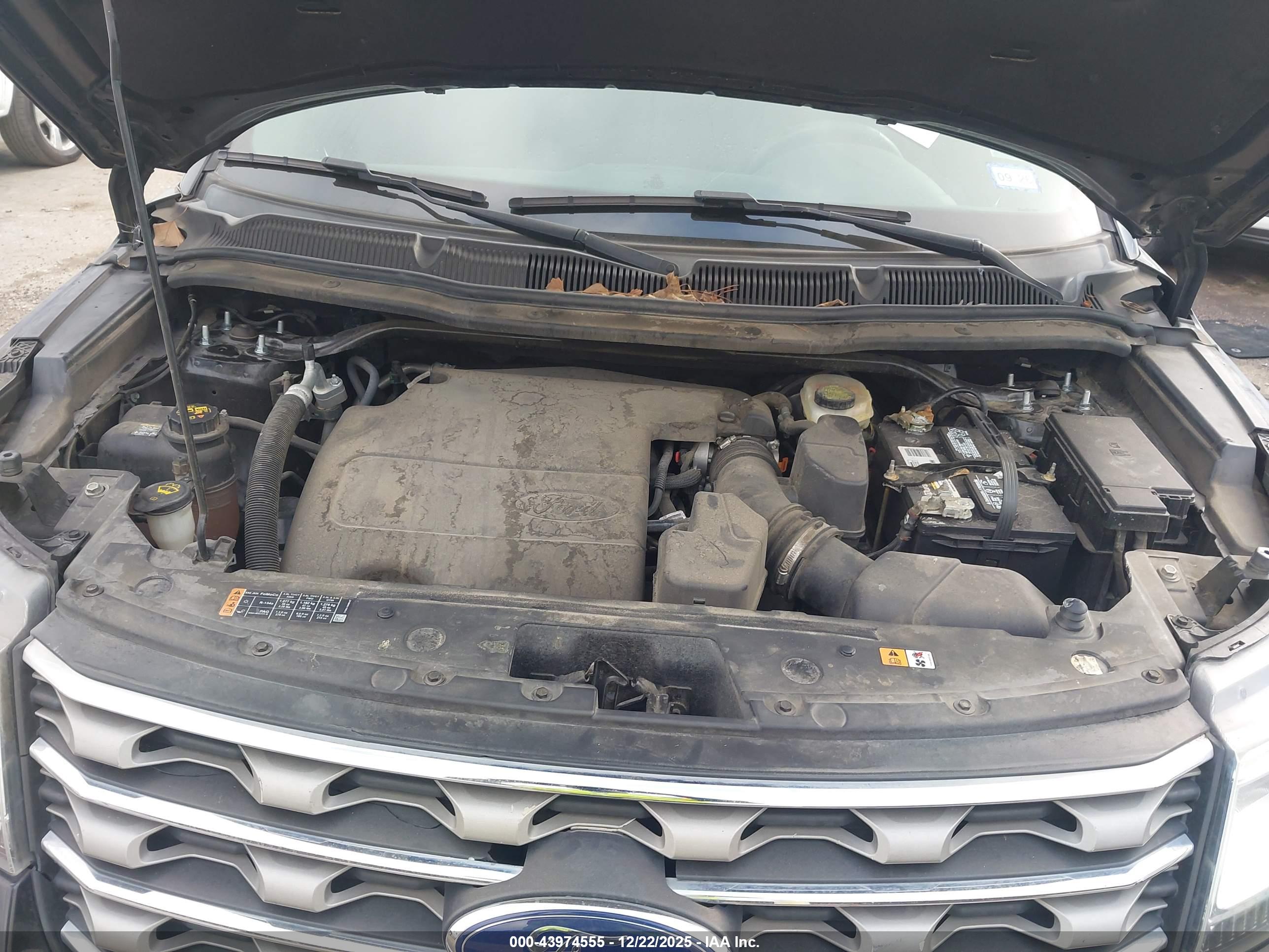 FORD EXPLORER image 10