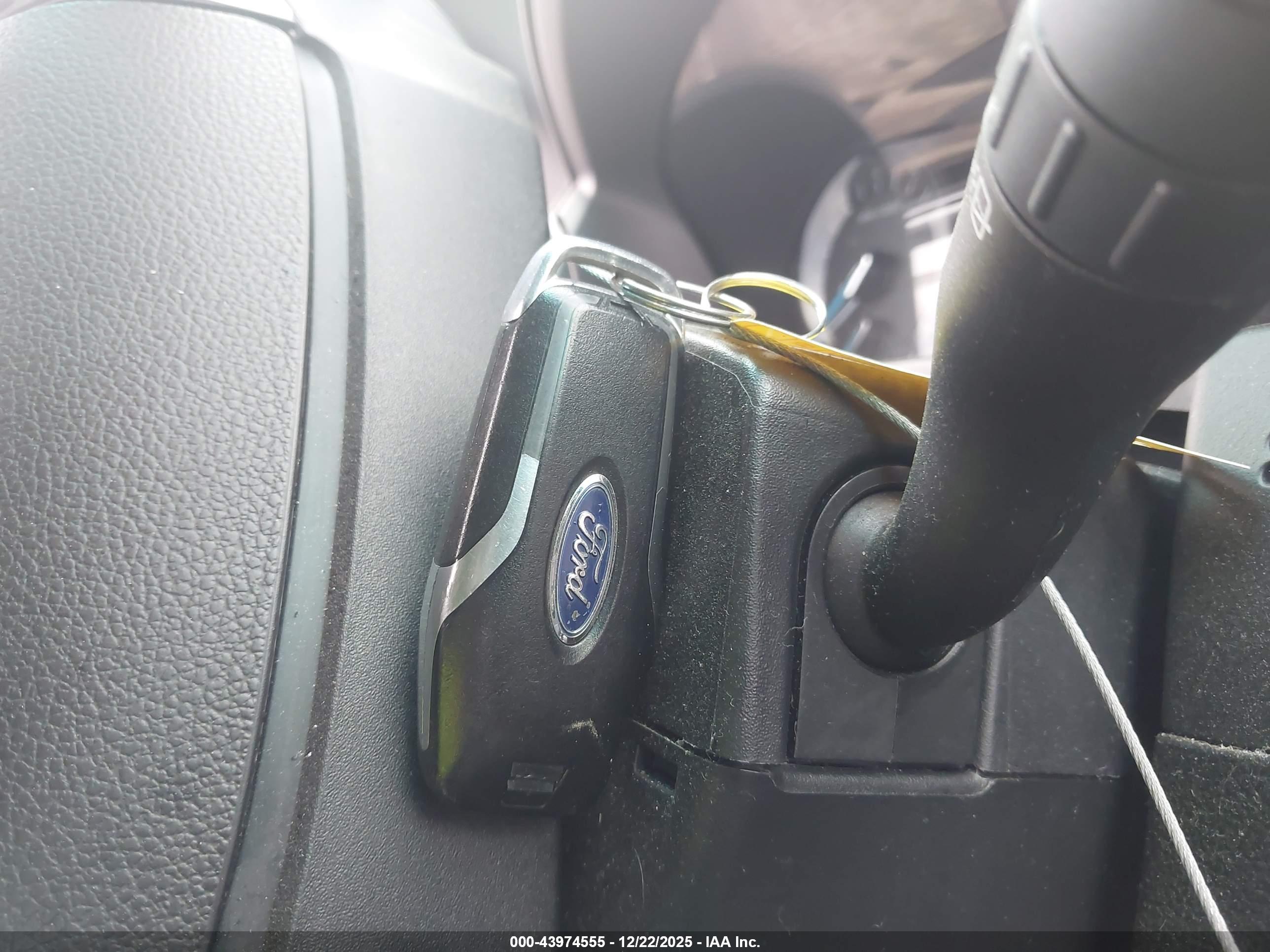 FORD EXPLORER image 11