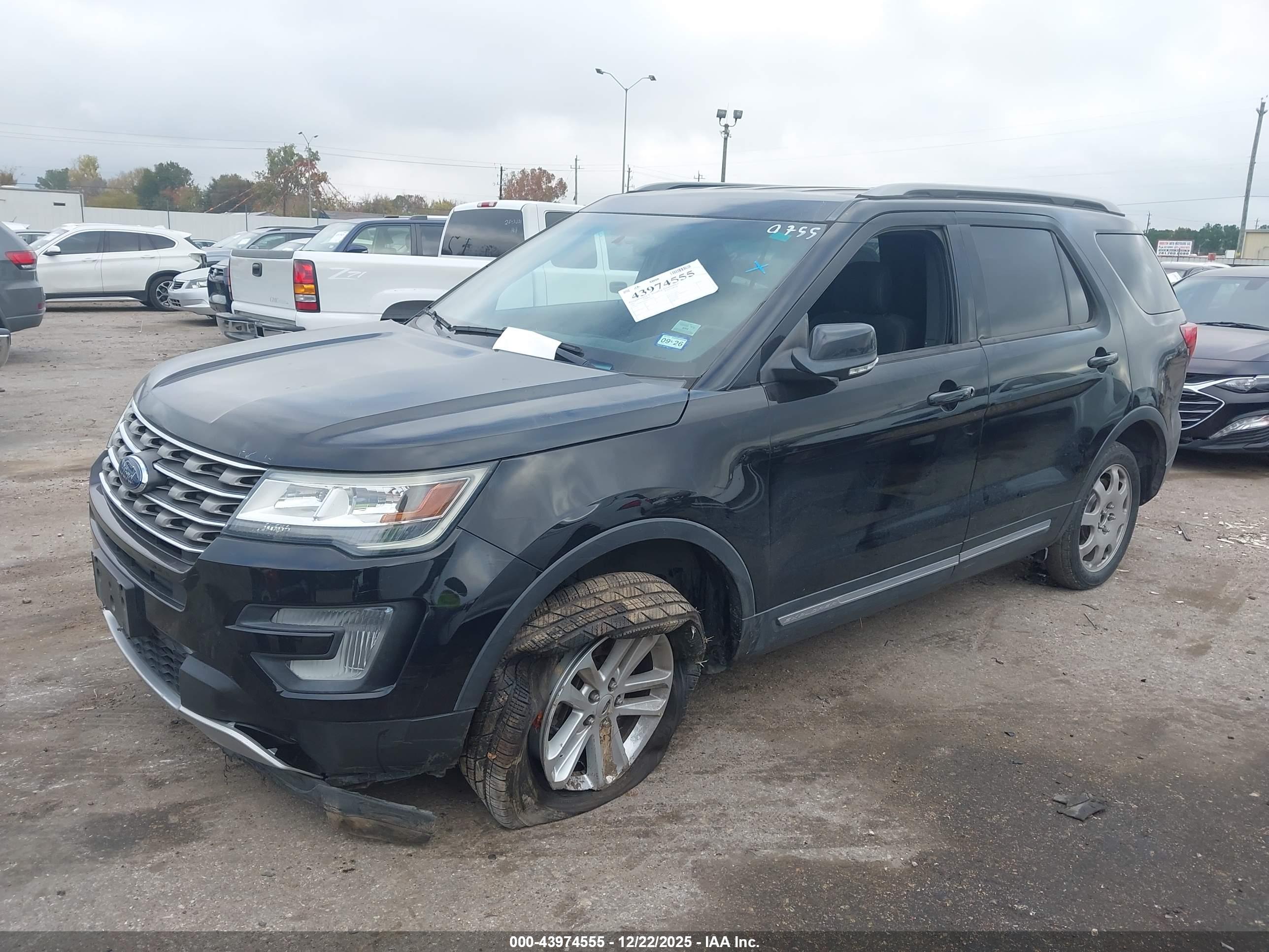FORD EXPLORER image 2
