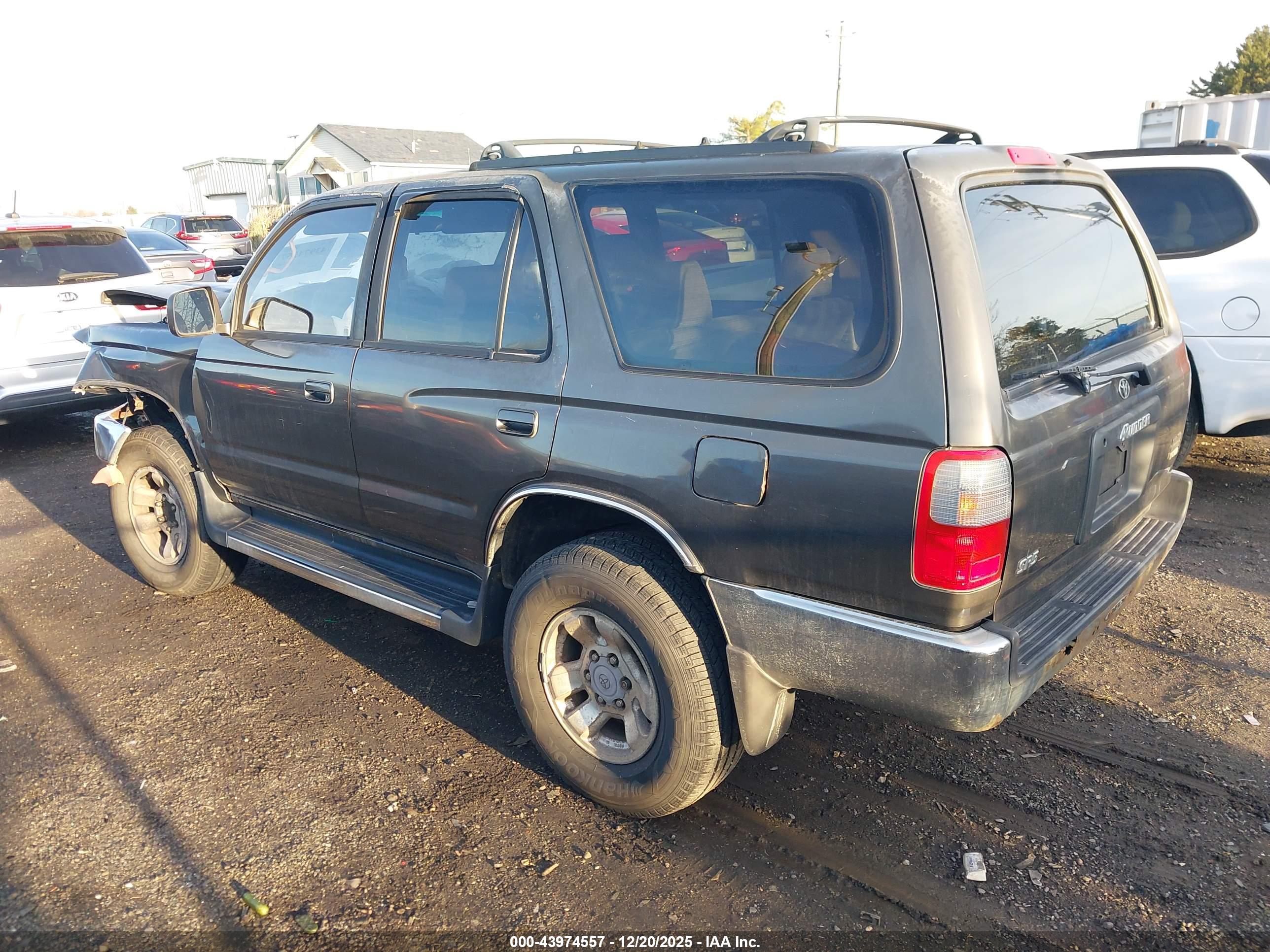 TOYOTA 4RUNNER image 3