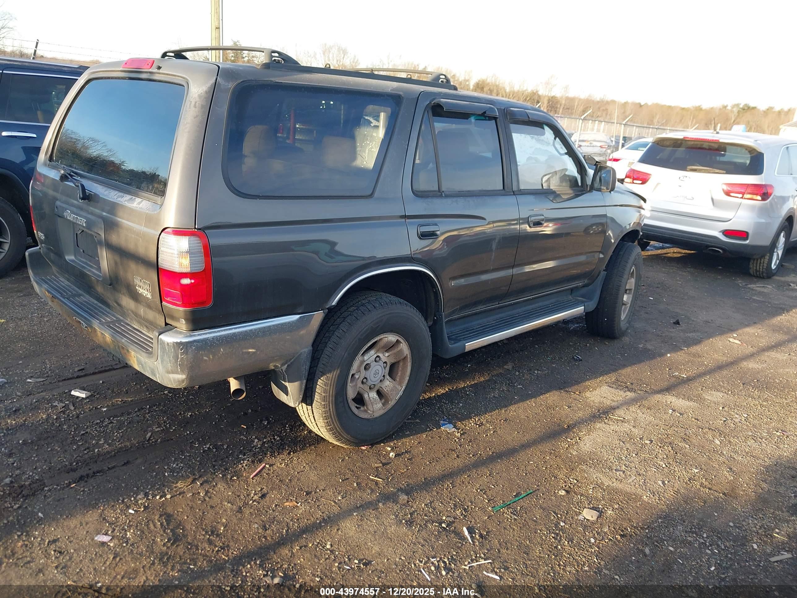 TOYOTA 4RUNNER image 4