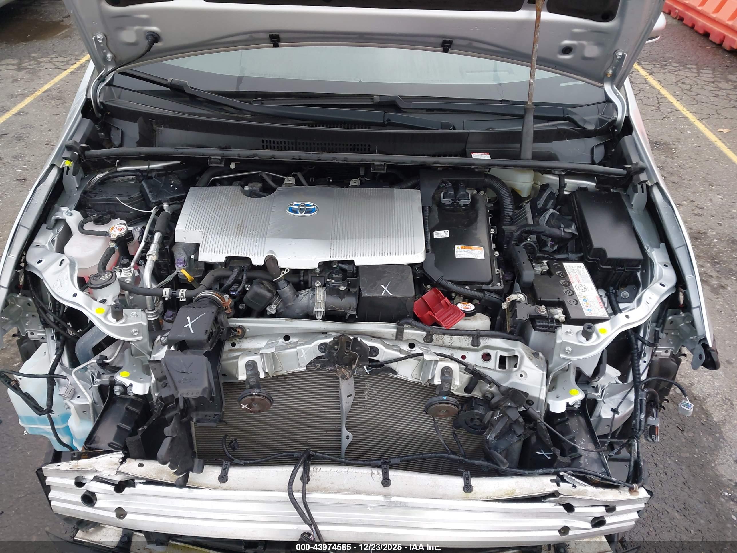 TOYOTA PRIUS image 10