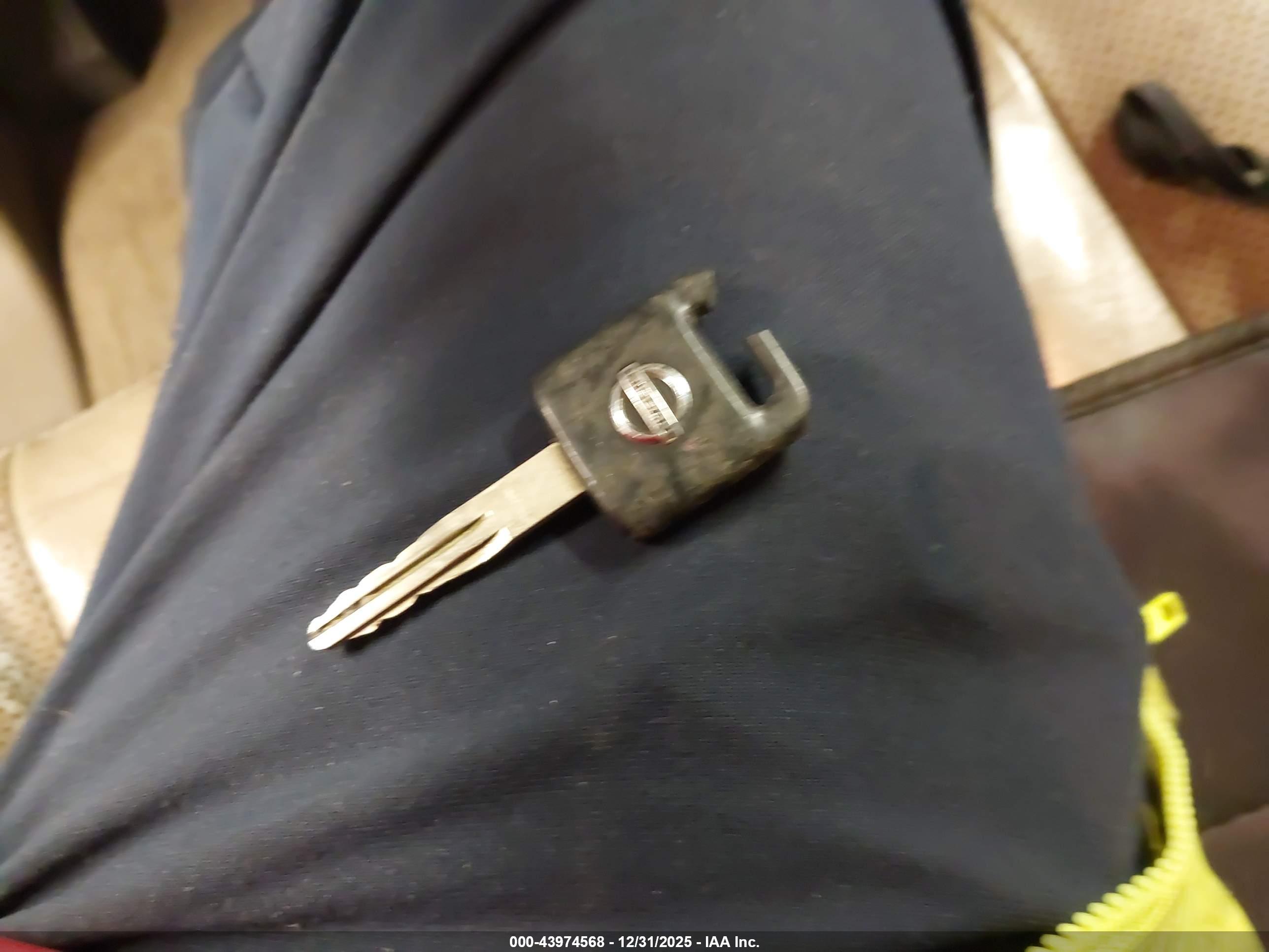NISSAN FRONTIER image 11