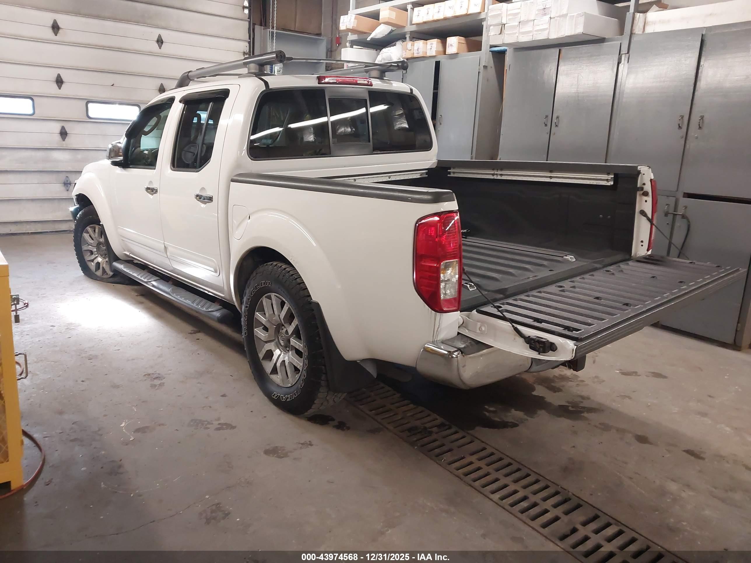 NISSAN FRONTIER image 3