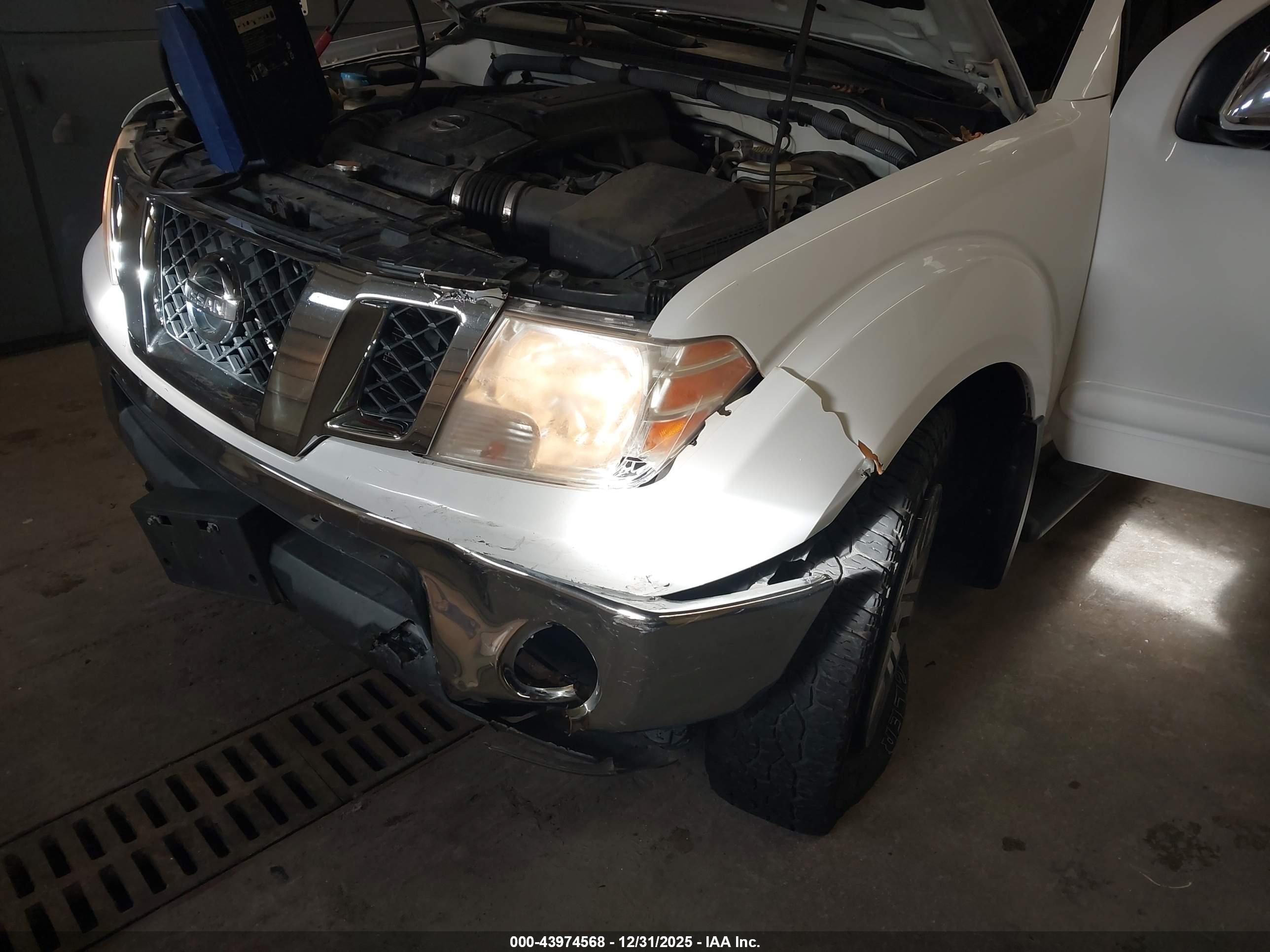 NISSAN FRONTIER image 6
