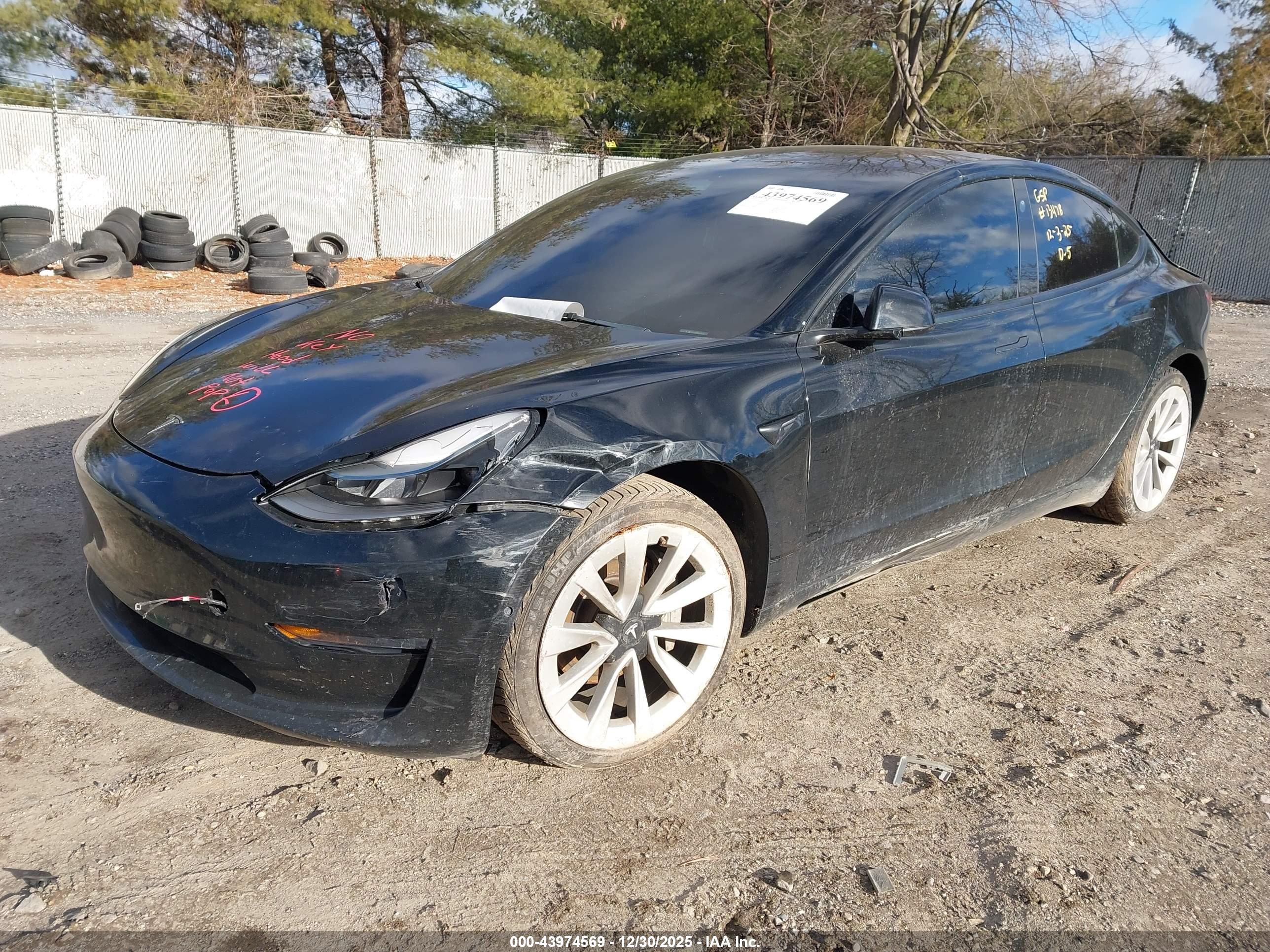 TESLA MODEL image 2