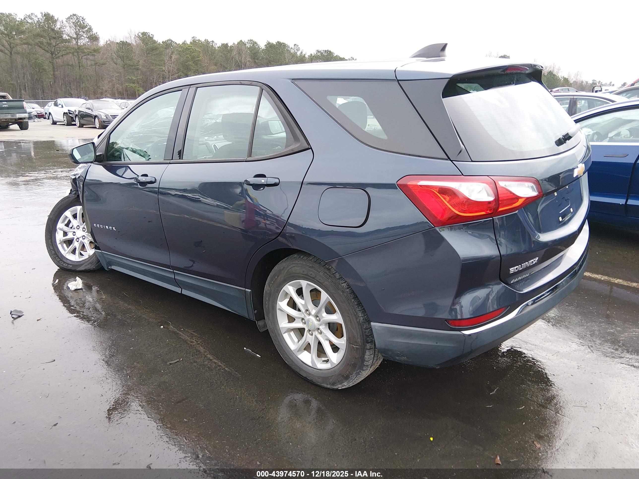 CHEVROLET EQUINOX image 3