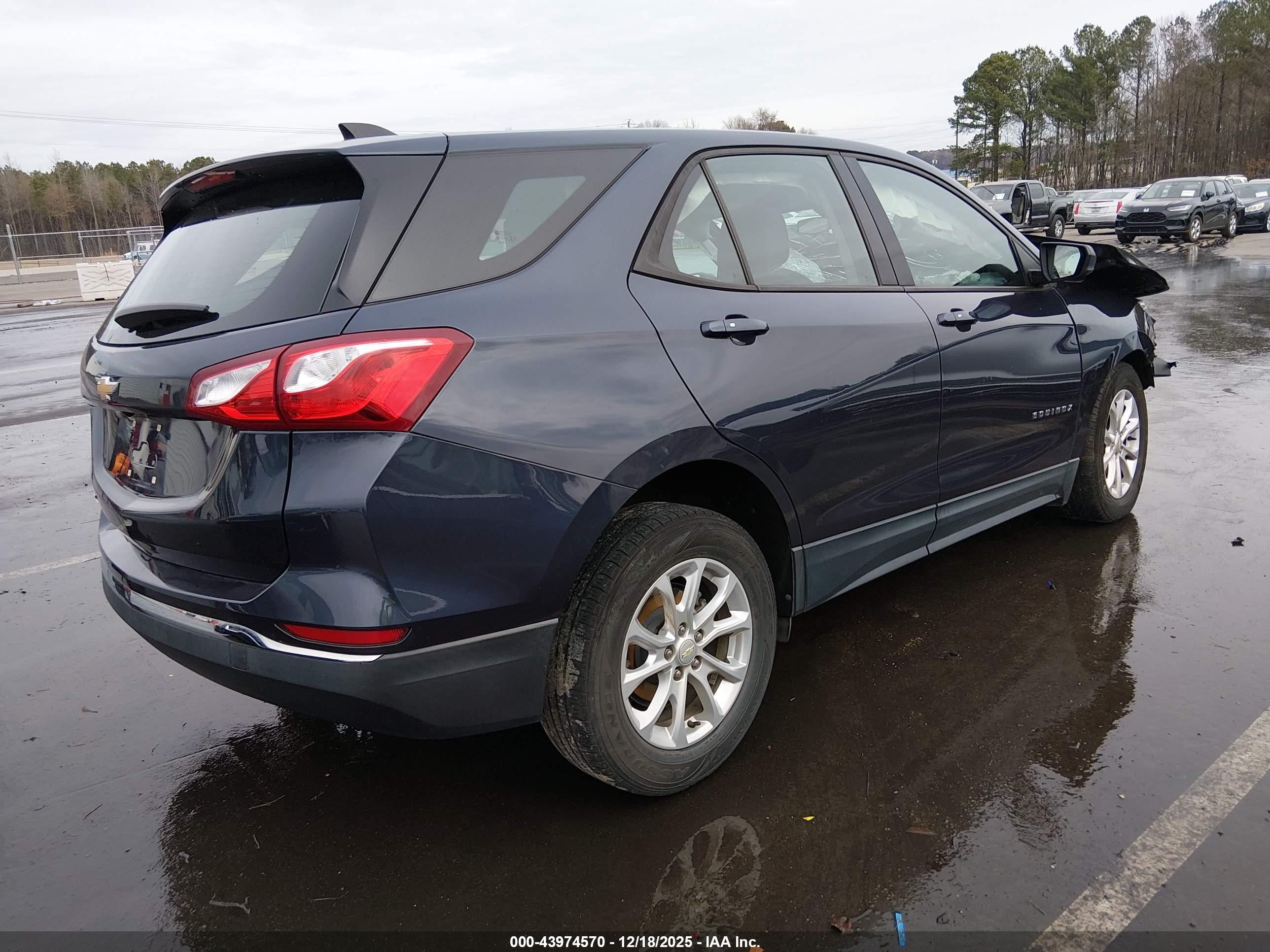 CHEVROLET EQUINOX image 4