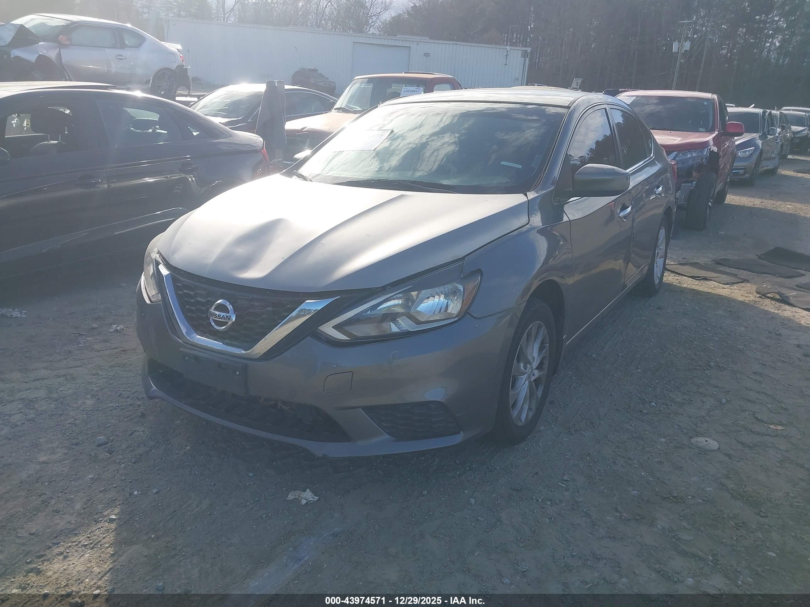 NISSAN SENTRA image 2