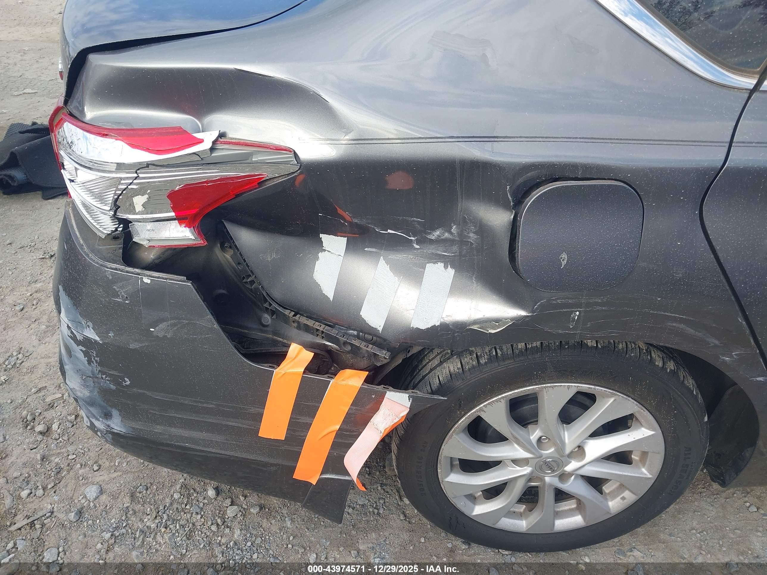 NISSAN SENTRA image 6