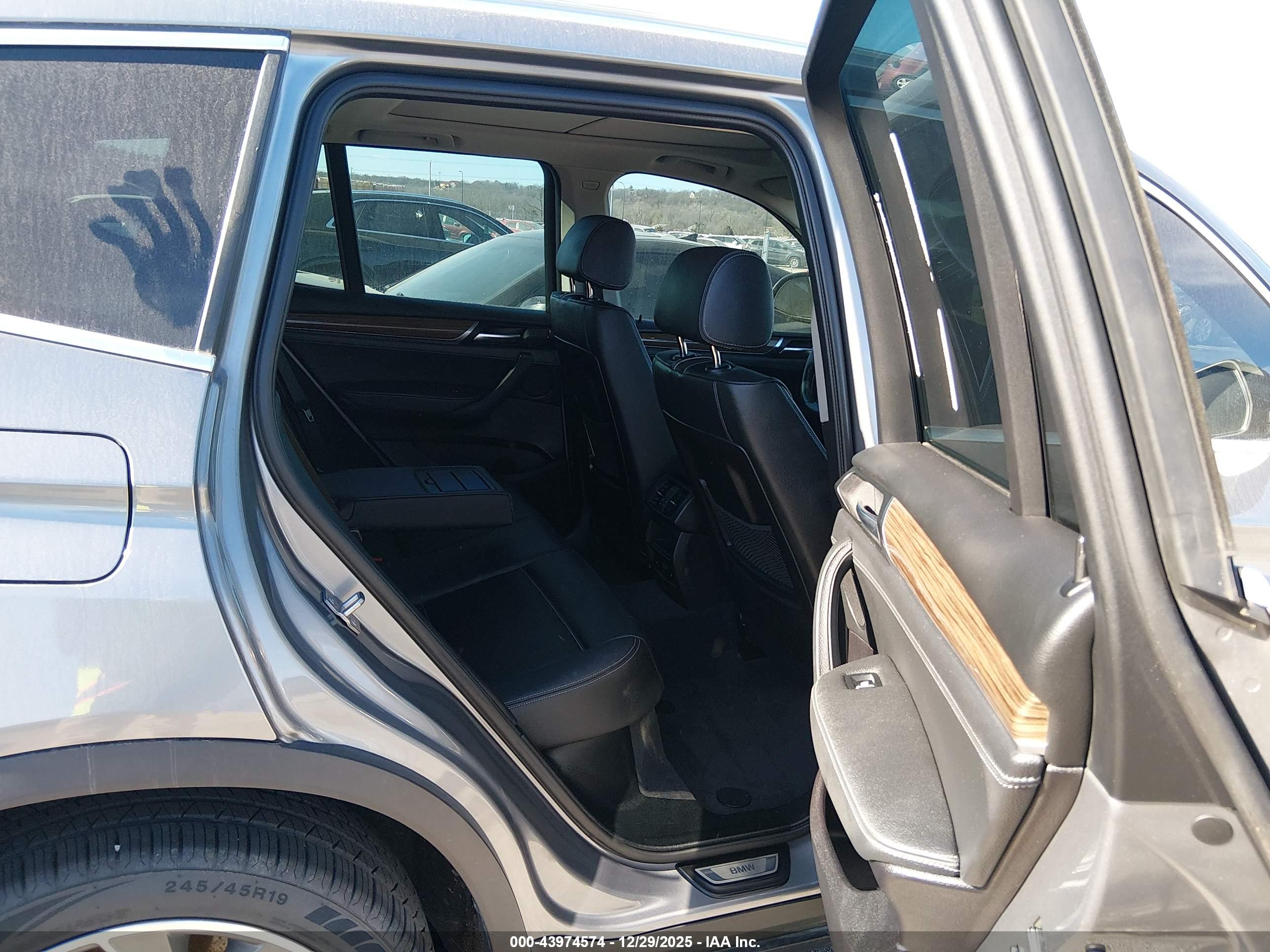 BMW X3 image 8