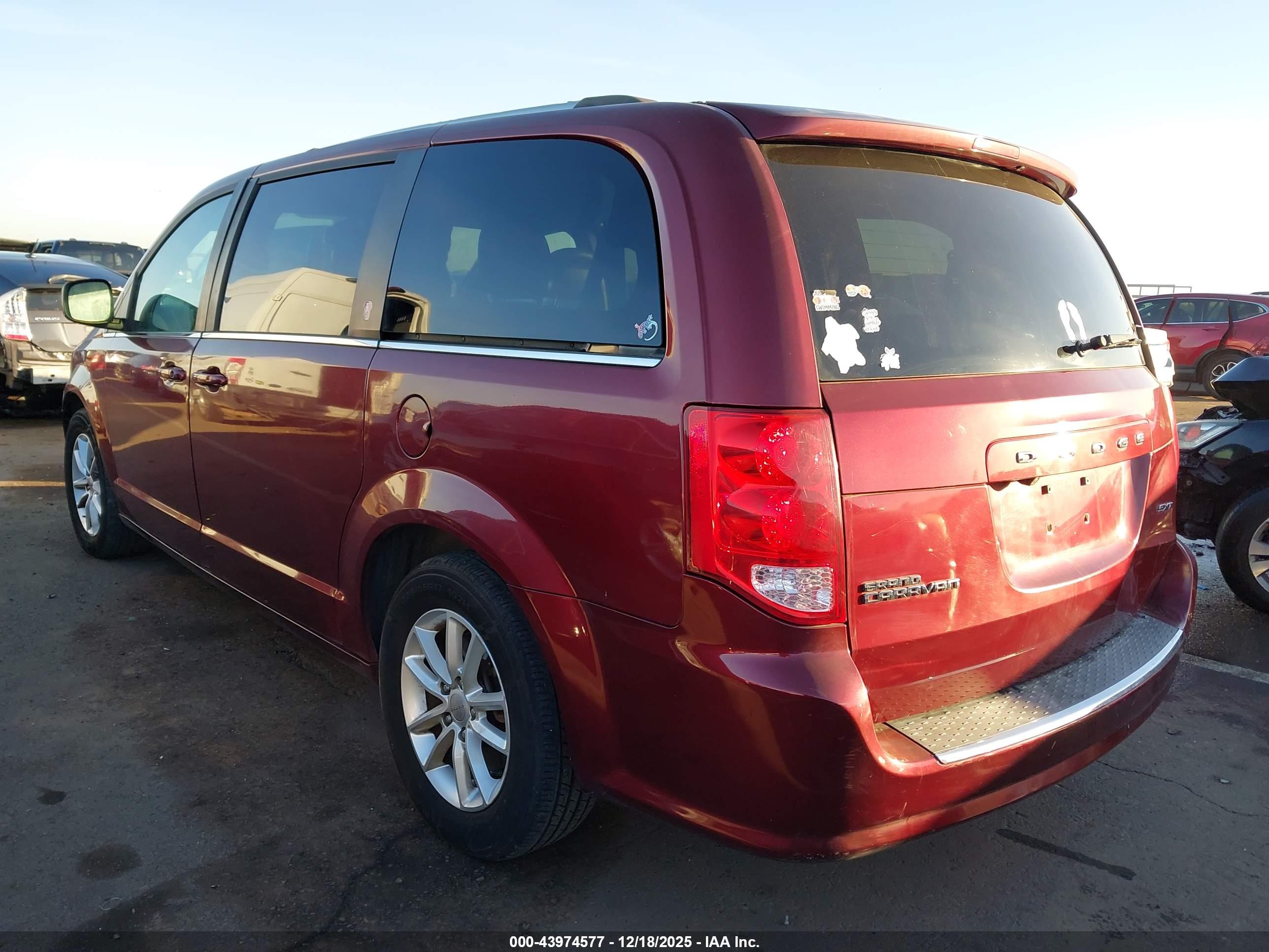 DODGE GRAND image 3