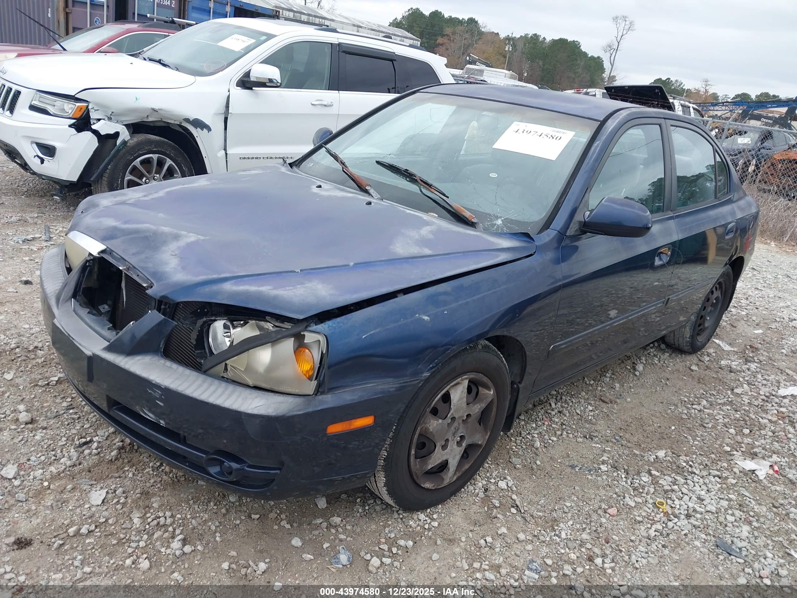 HYUNDAI ELANTRA image 2