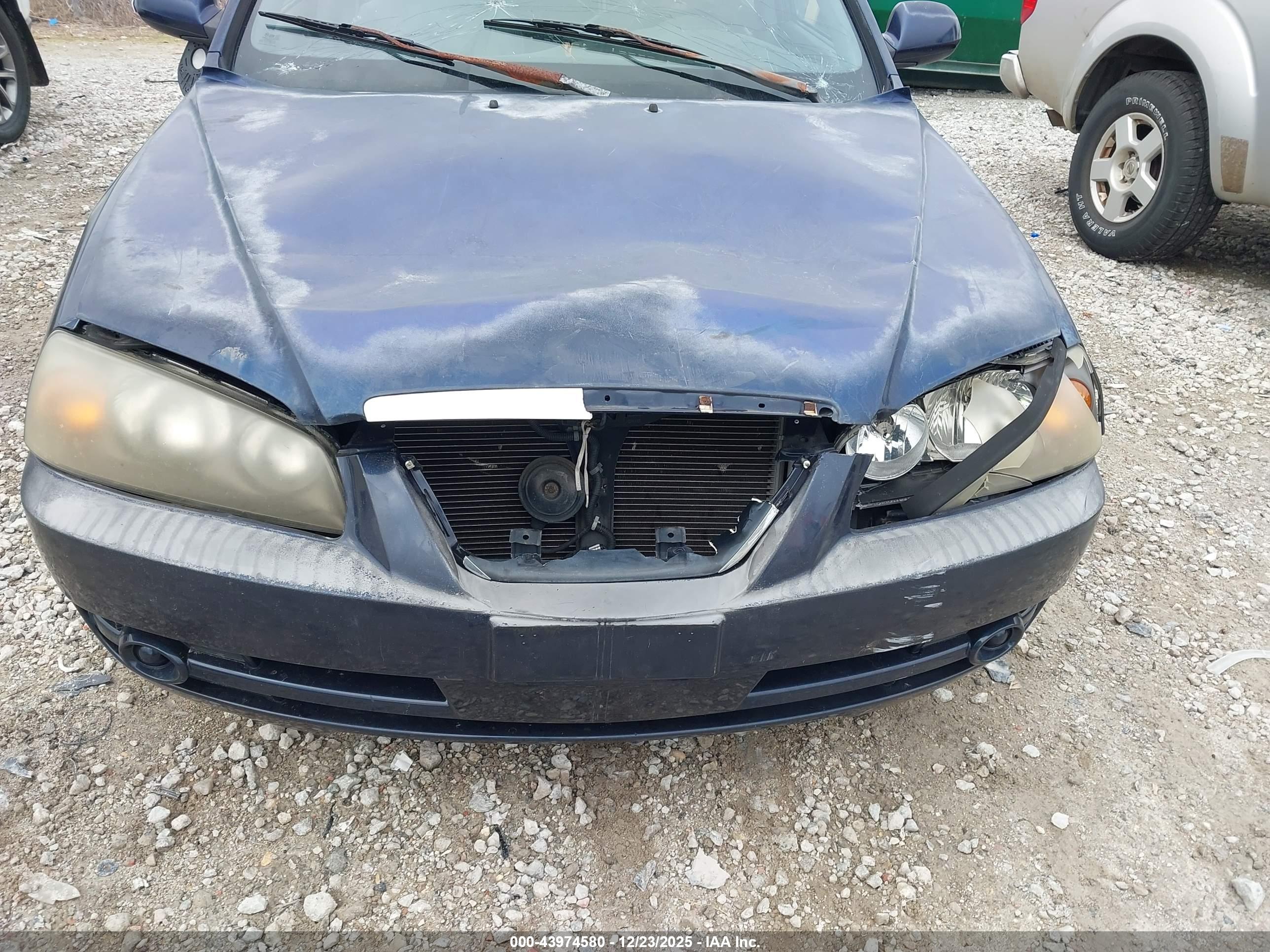 HYUNDAI ELANTRA image 6