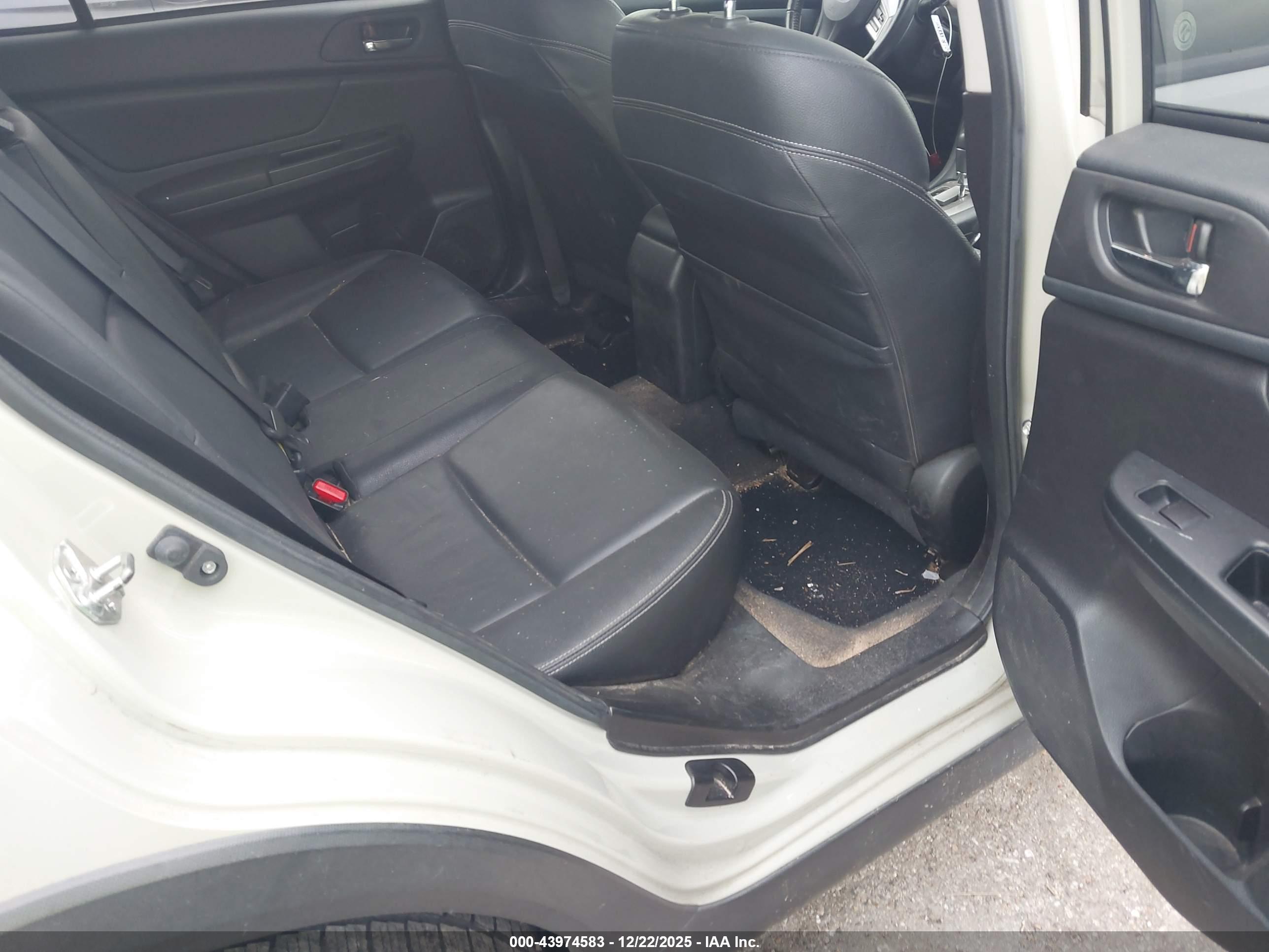 SUBARU XV image 8