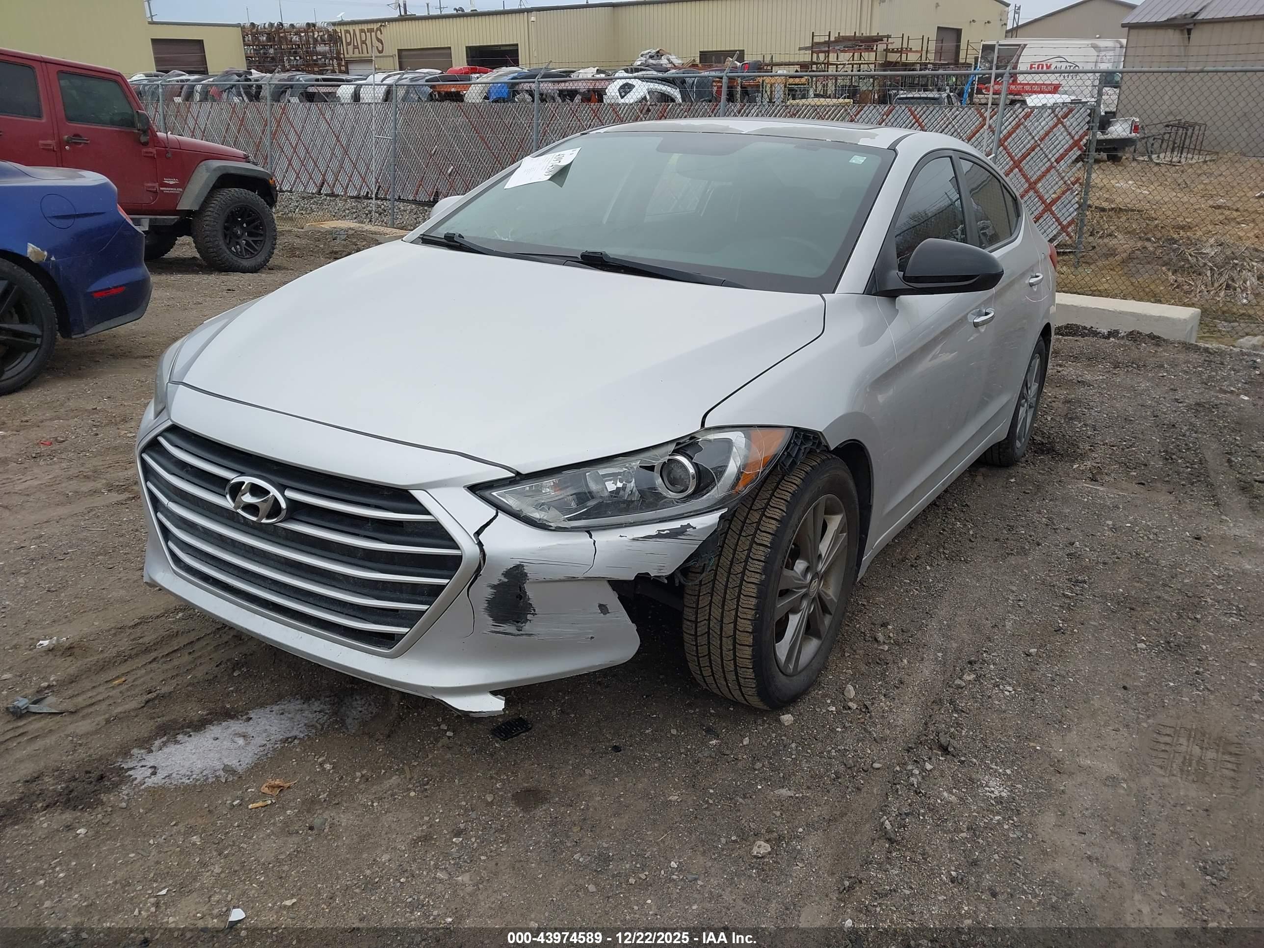 HYUNDAI ELANTRA image 6