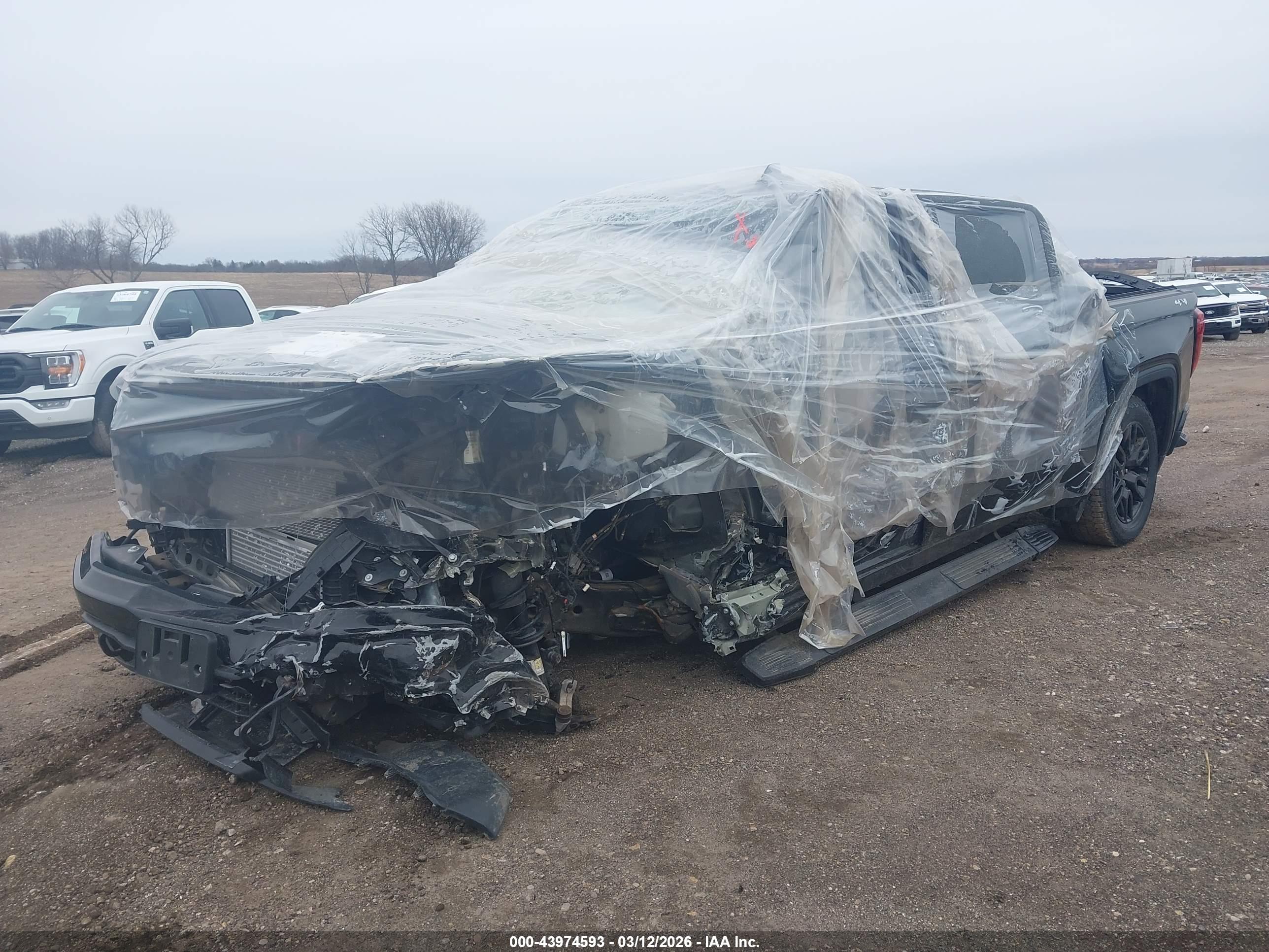 GMC SIERRA image 2
