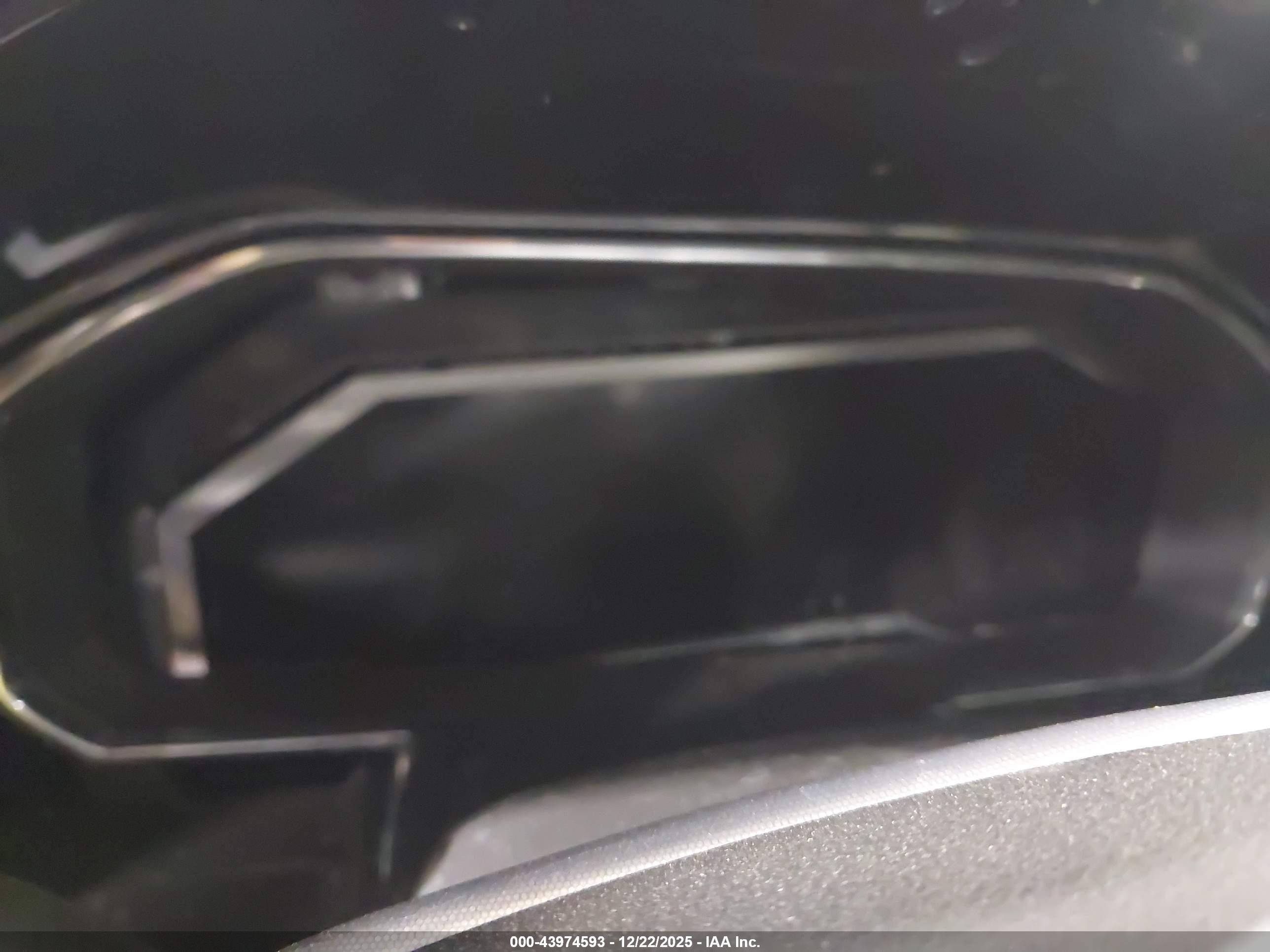 GMC SIERRA image 7