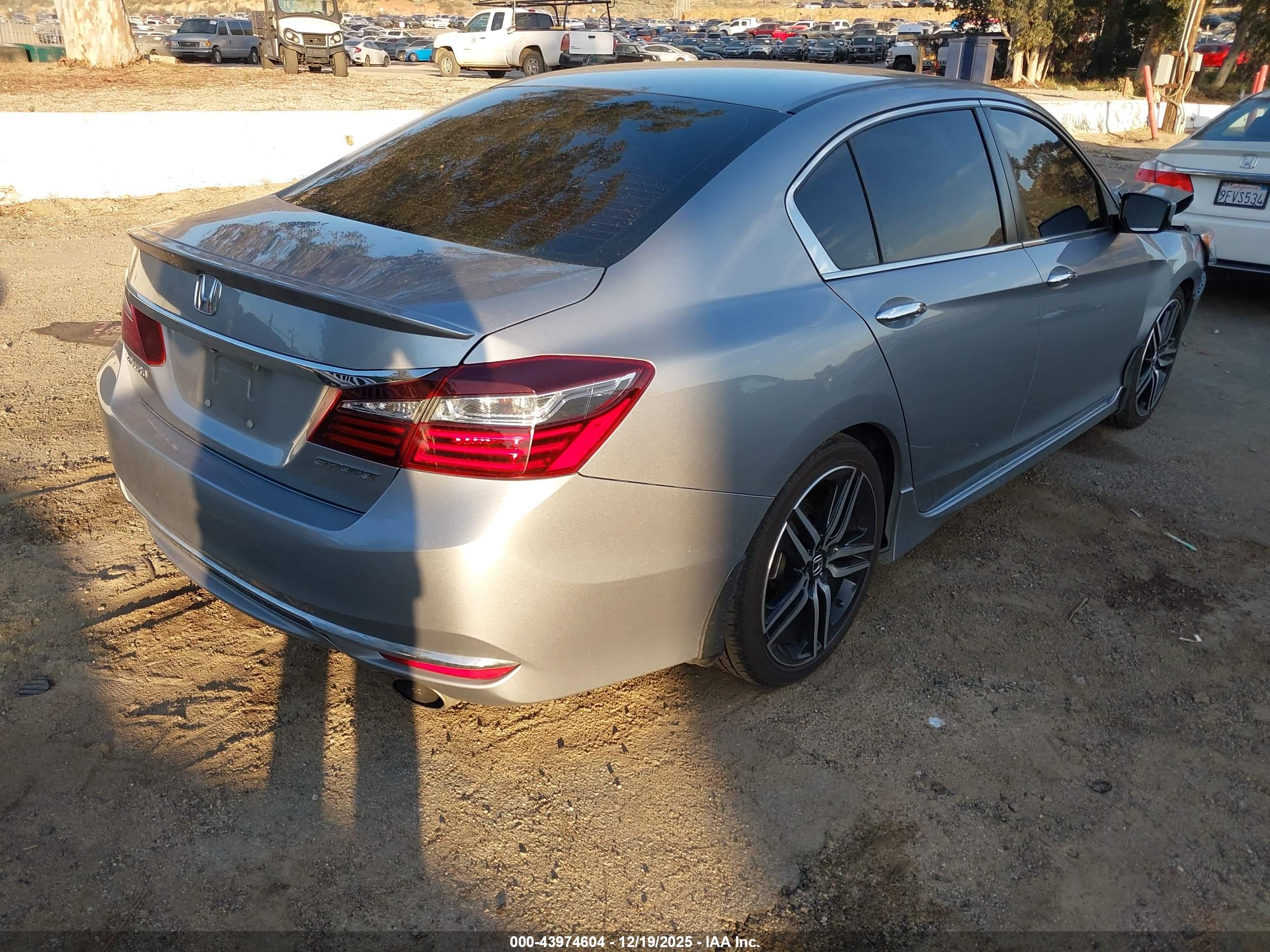 HONDA ACCORD image 4