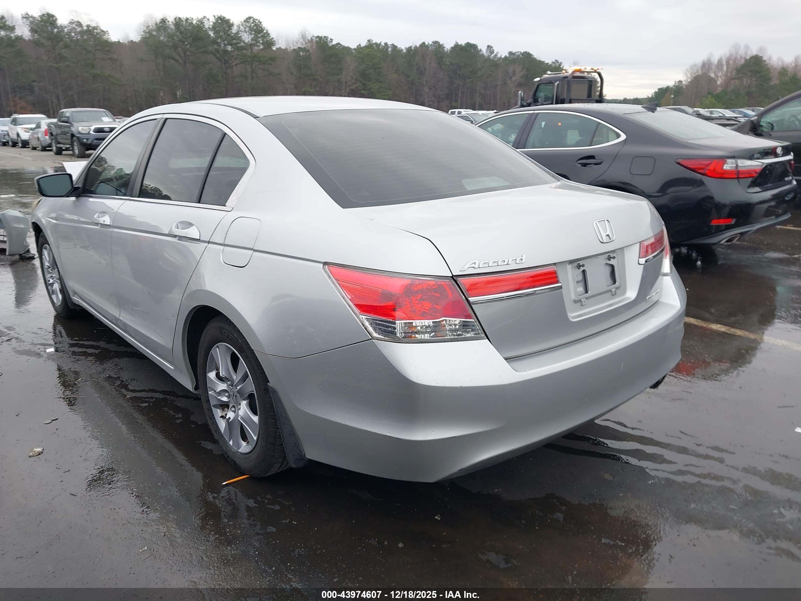 HONDA ACCORD image 3