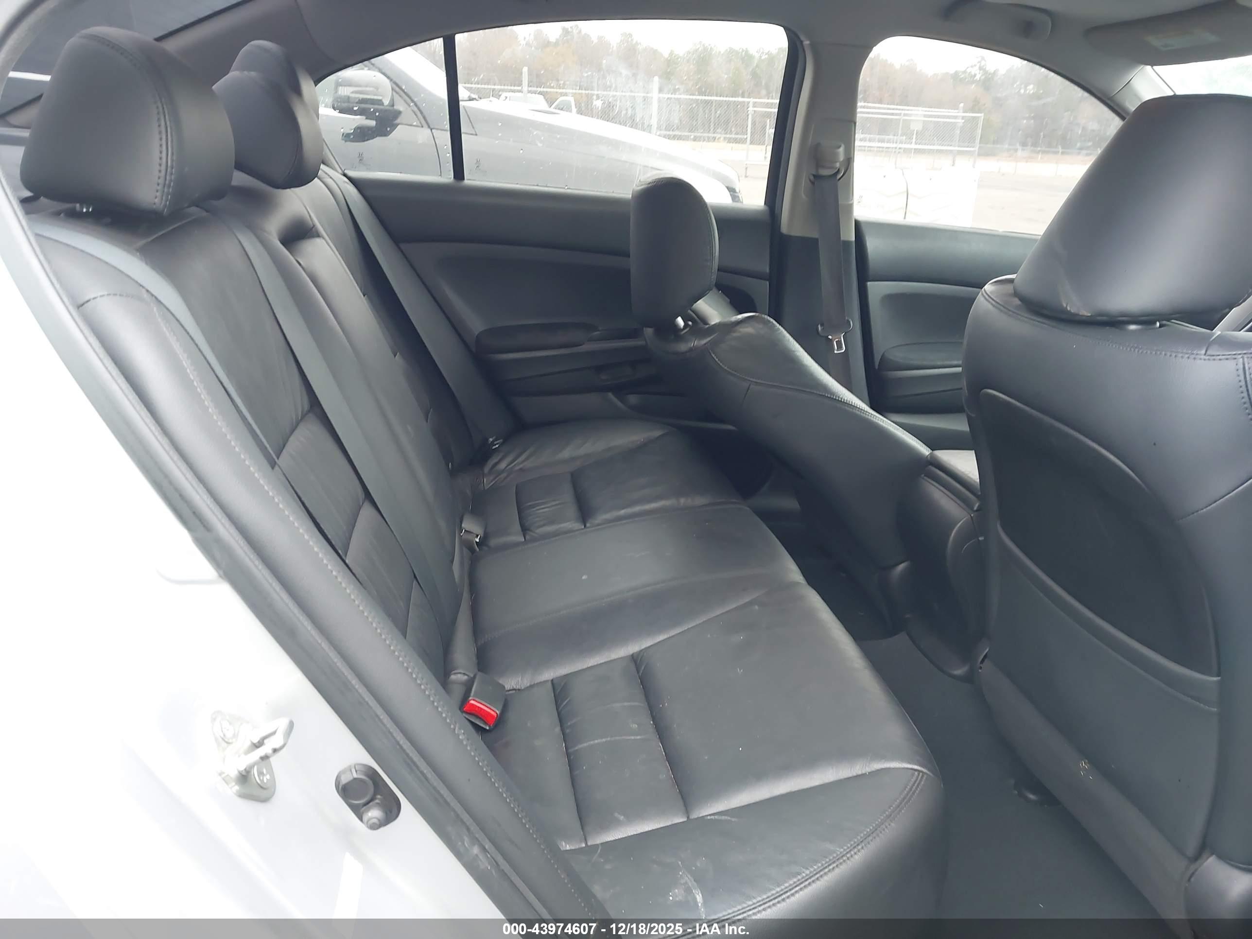 HONDA ACCORD image 8