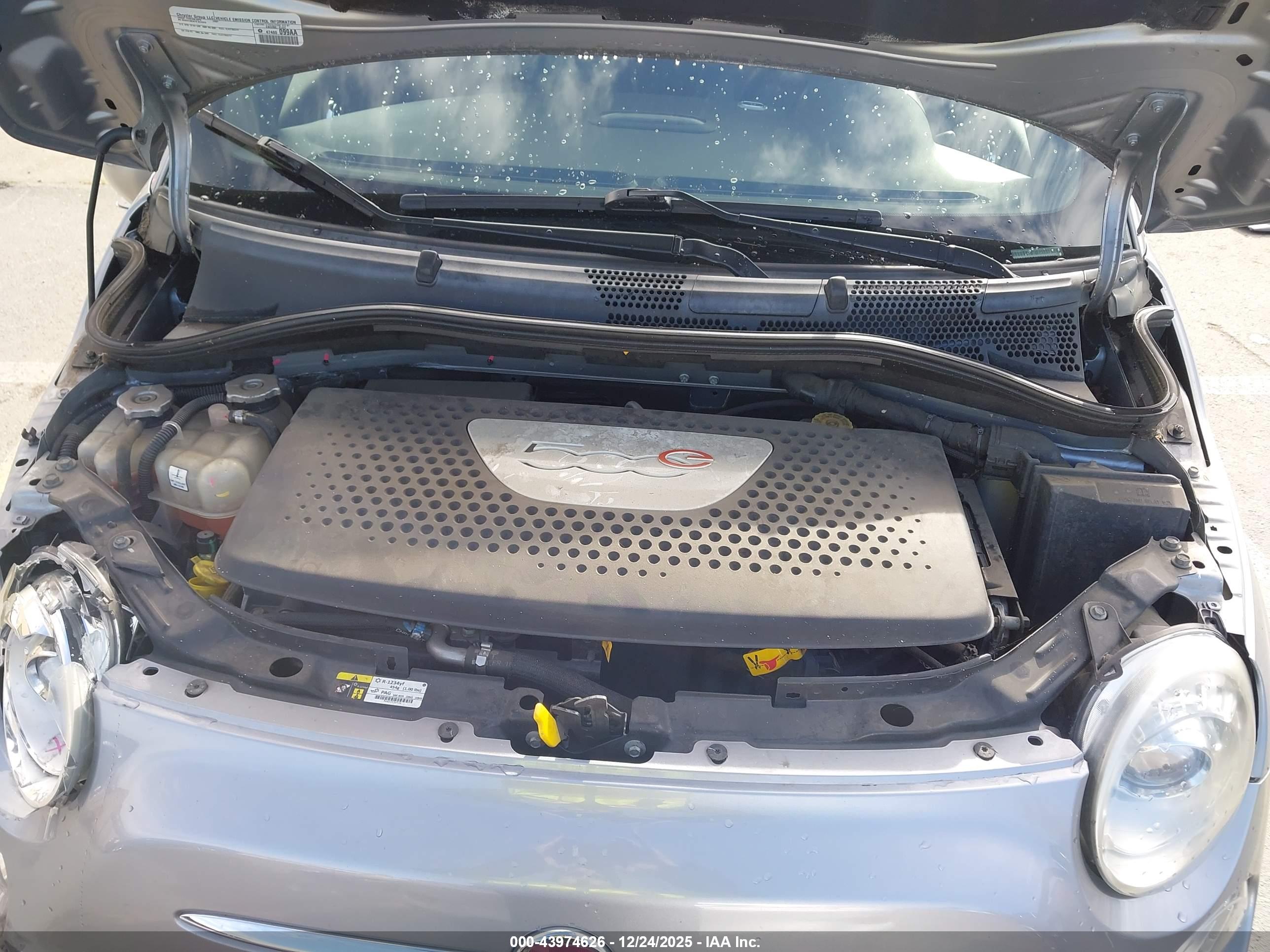 FIAT 500E image 10