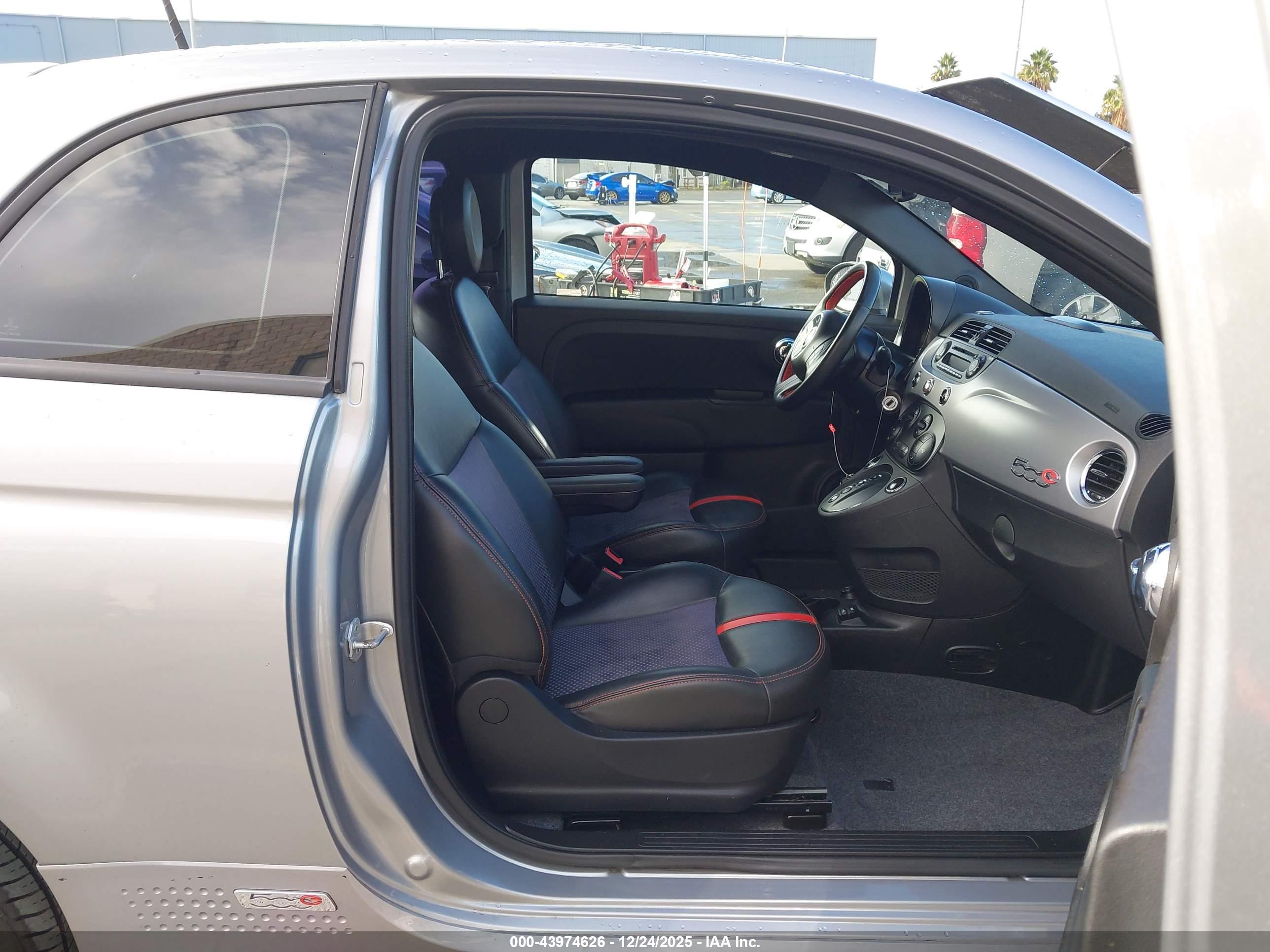 FIAT 500E image 5