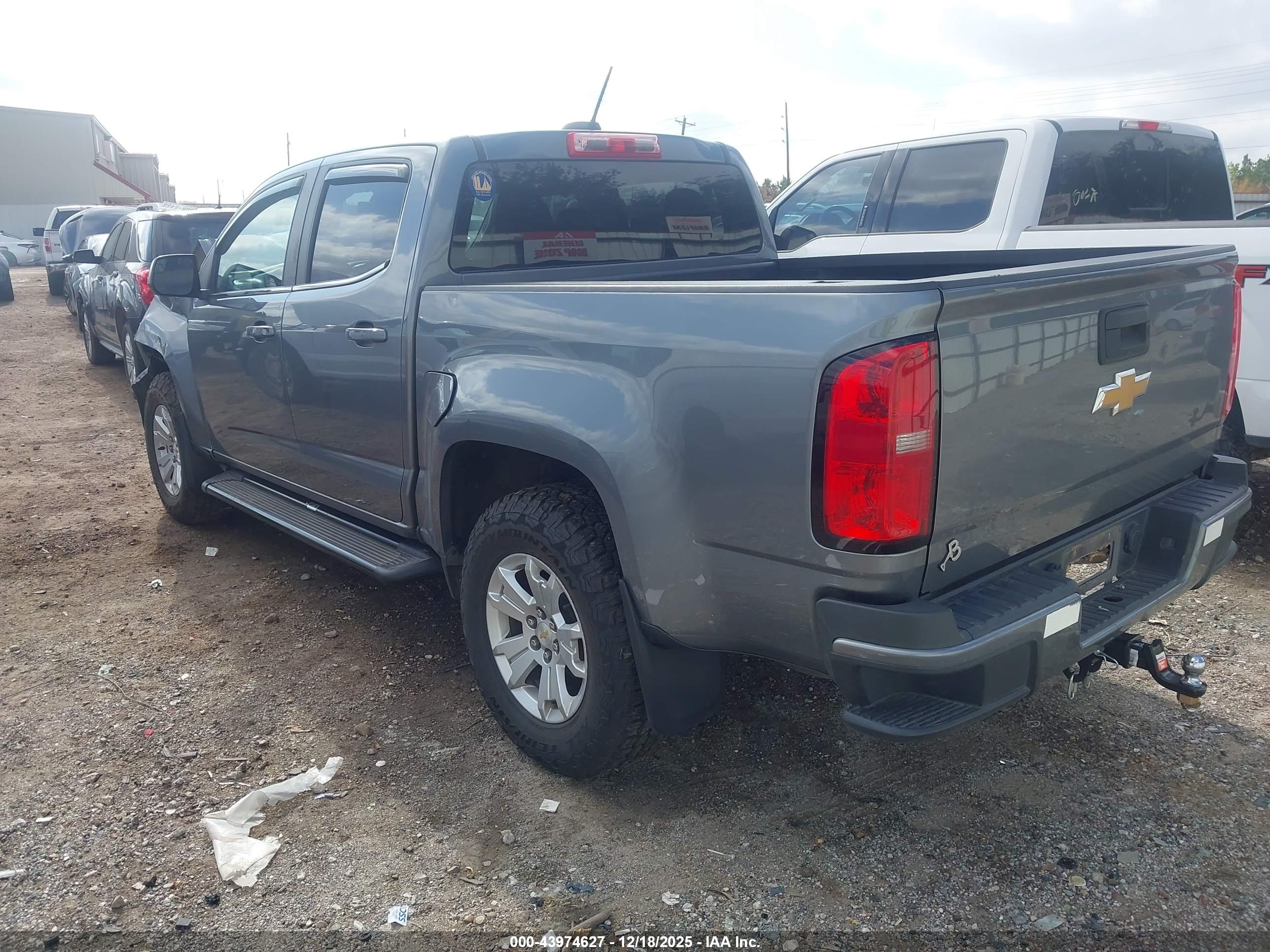 CHEVROLET COLORADO image 3