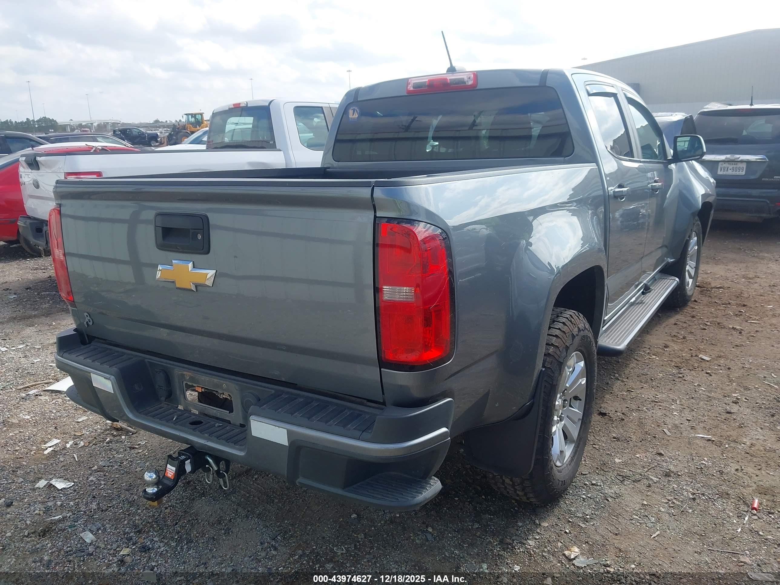 CHEVROLET COLORADO image 4