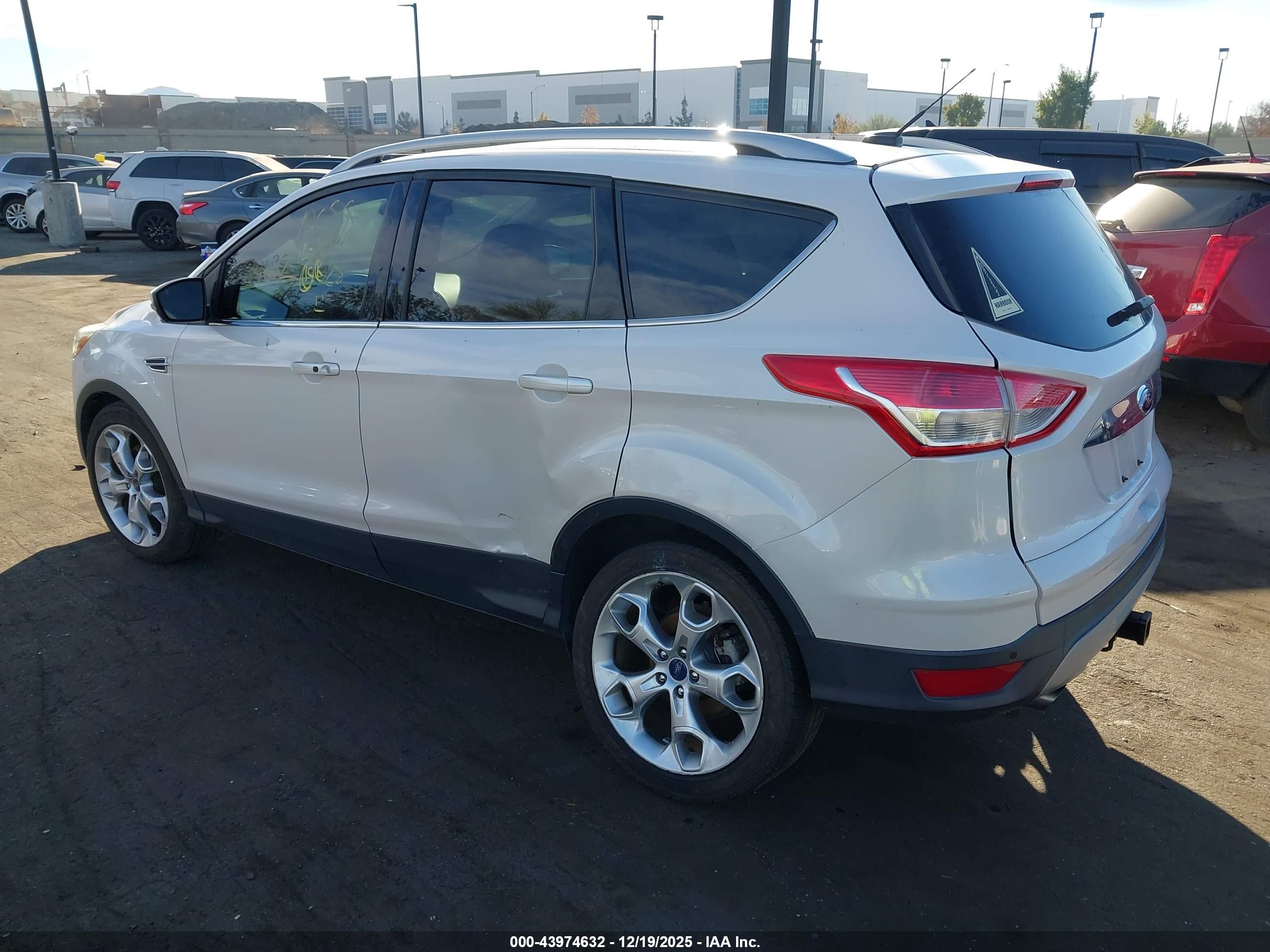 FORD ESCAPE image 3
