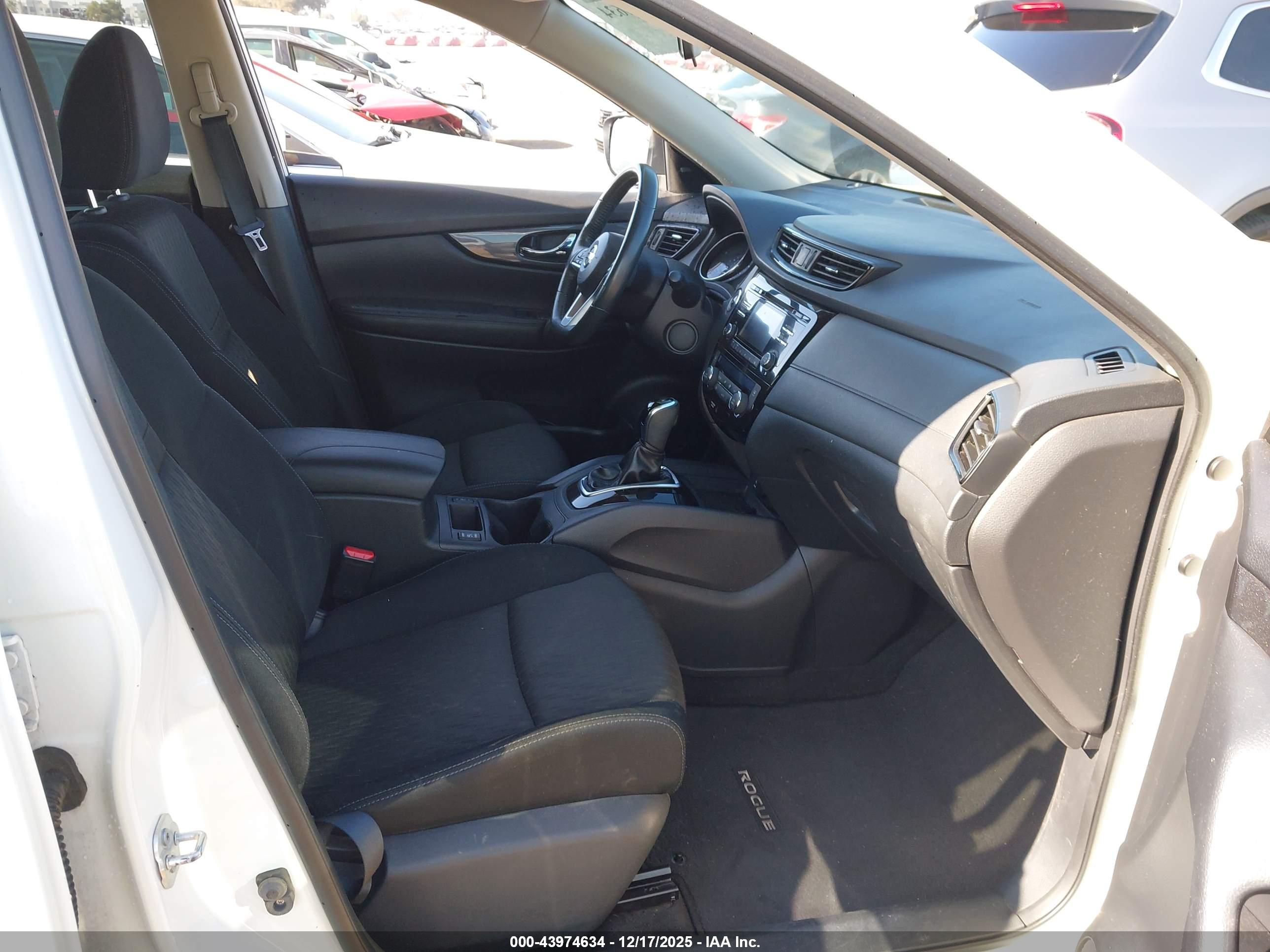 NISSAN ROGUE image 5
