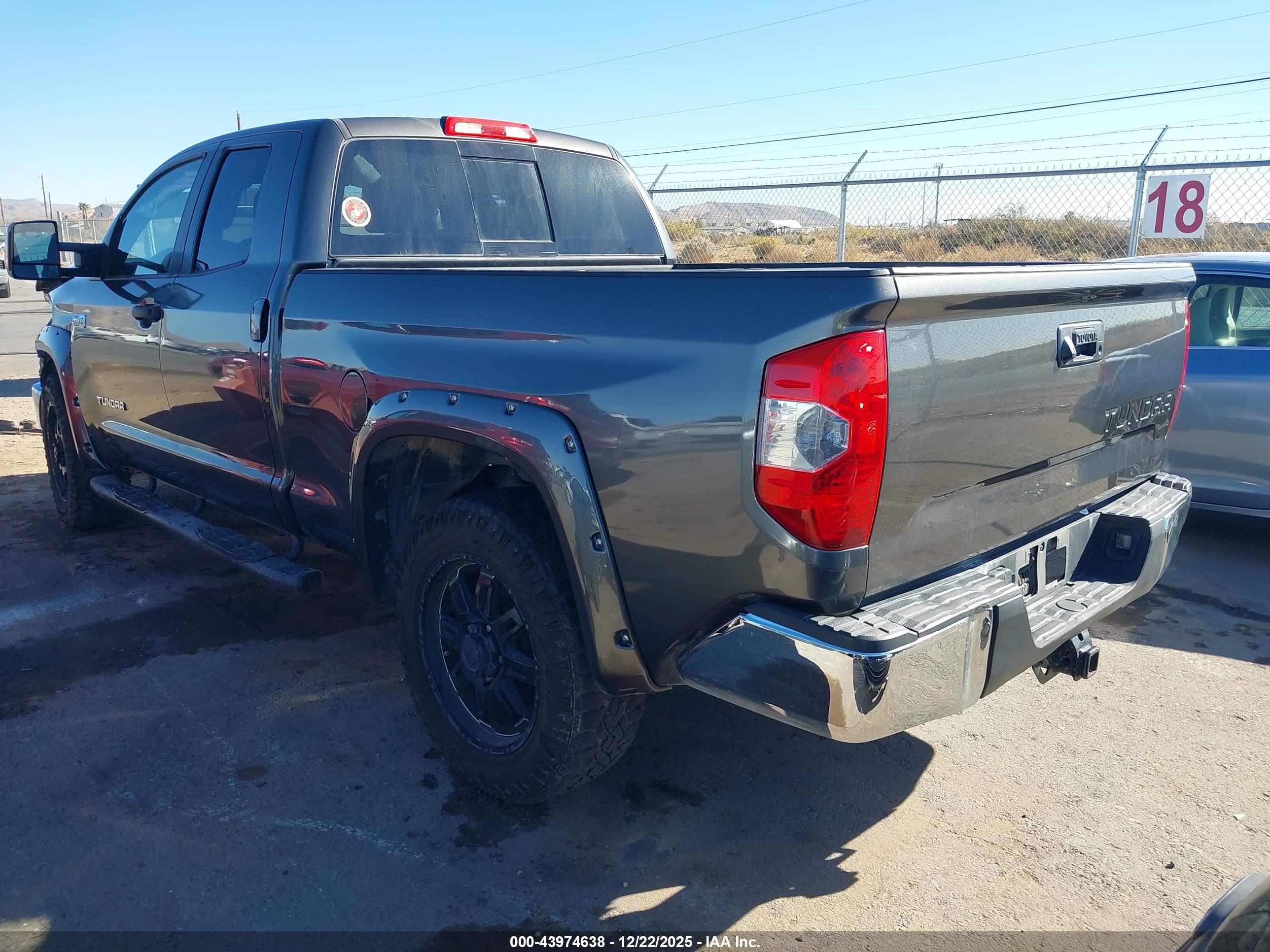 TOYOTA TUNDRA image 3
