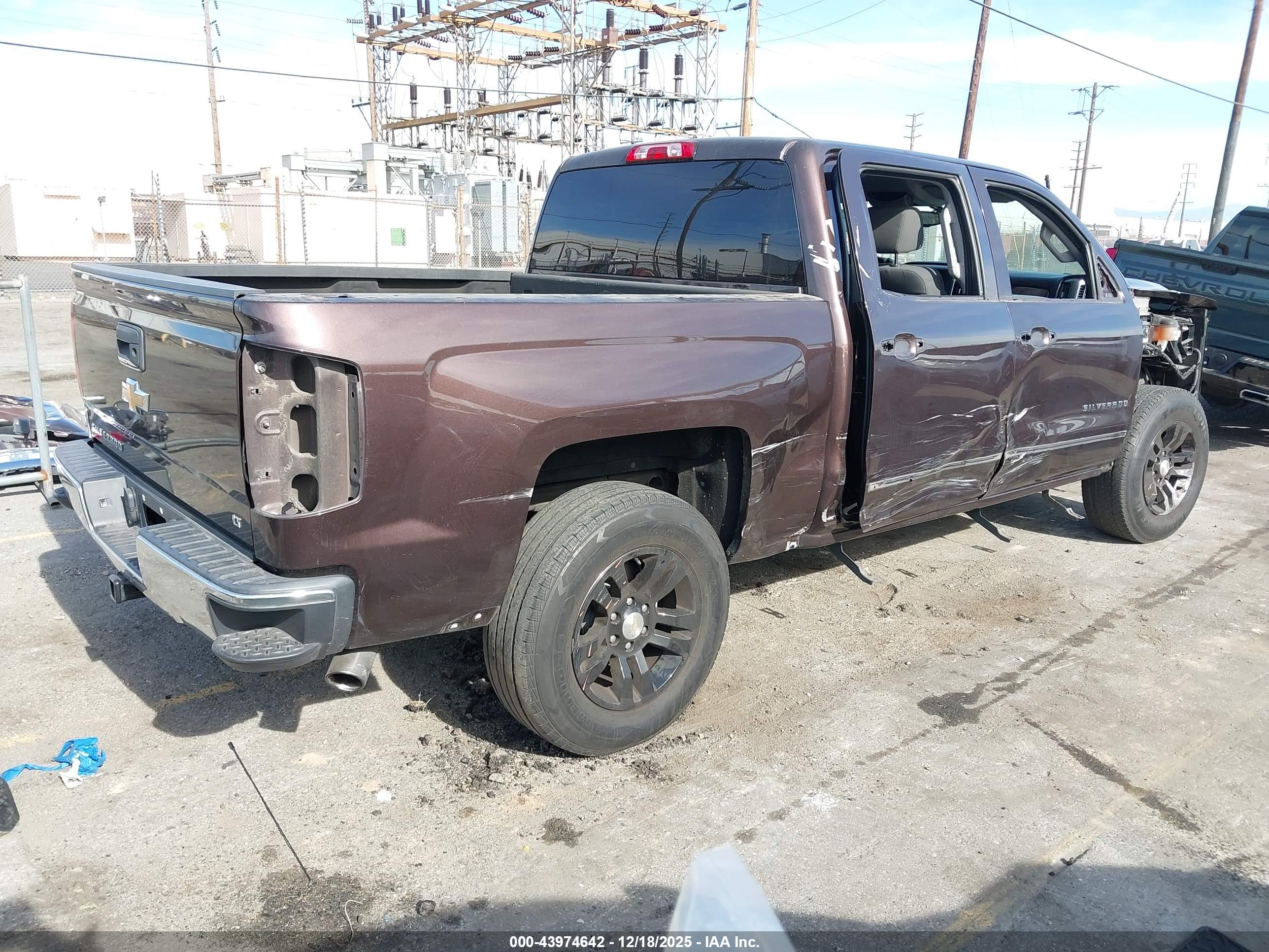 CHEVROLET SILVERADO image 4