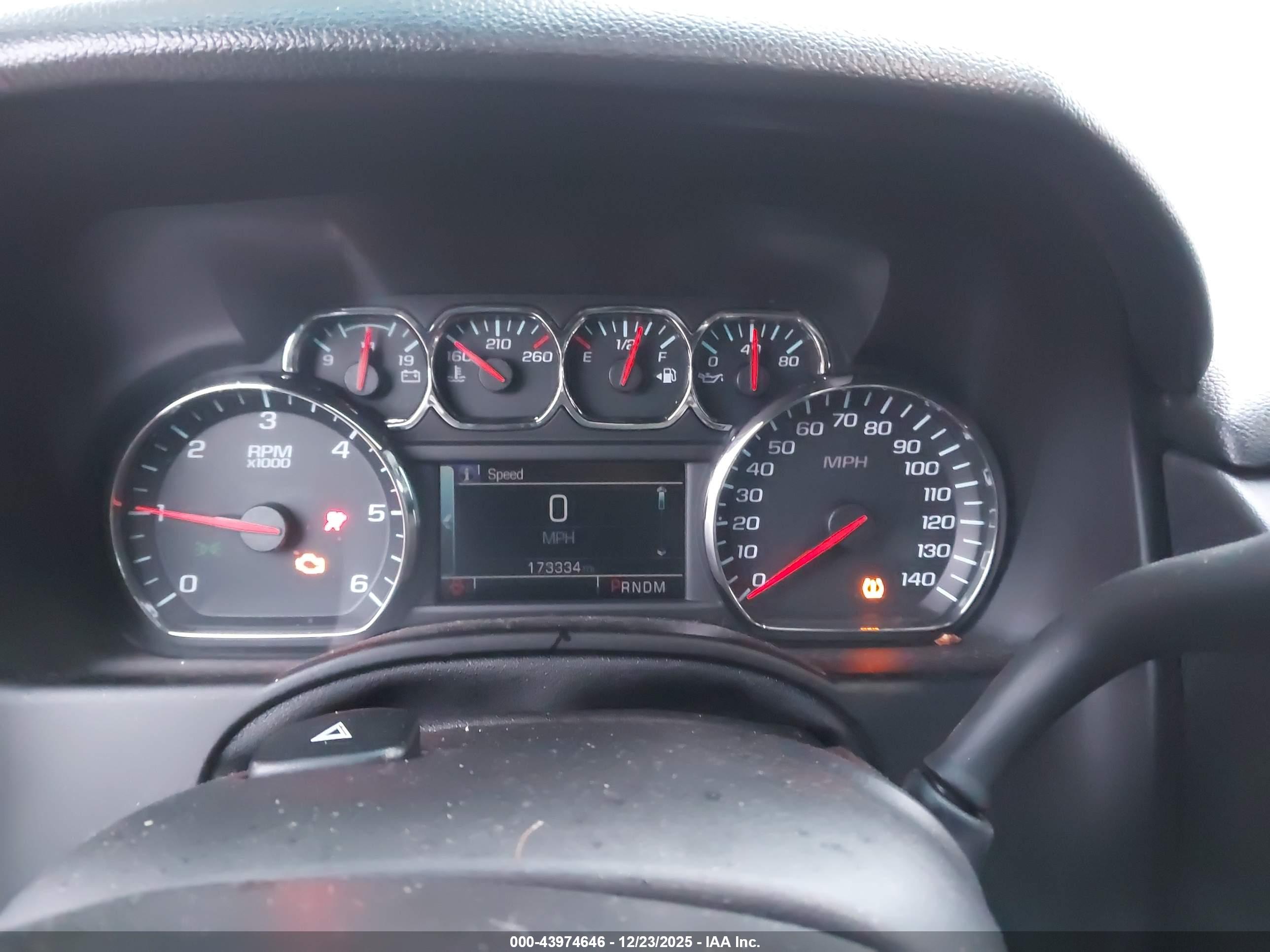CHEVROLET TAHOE image 7