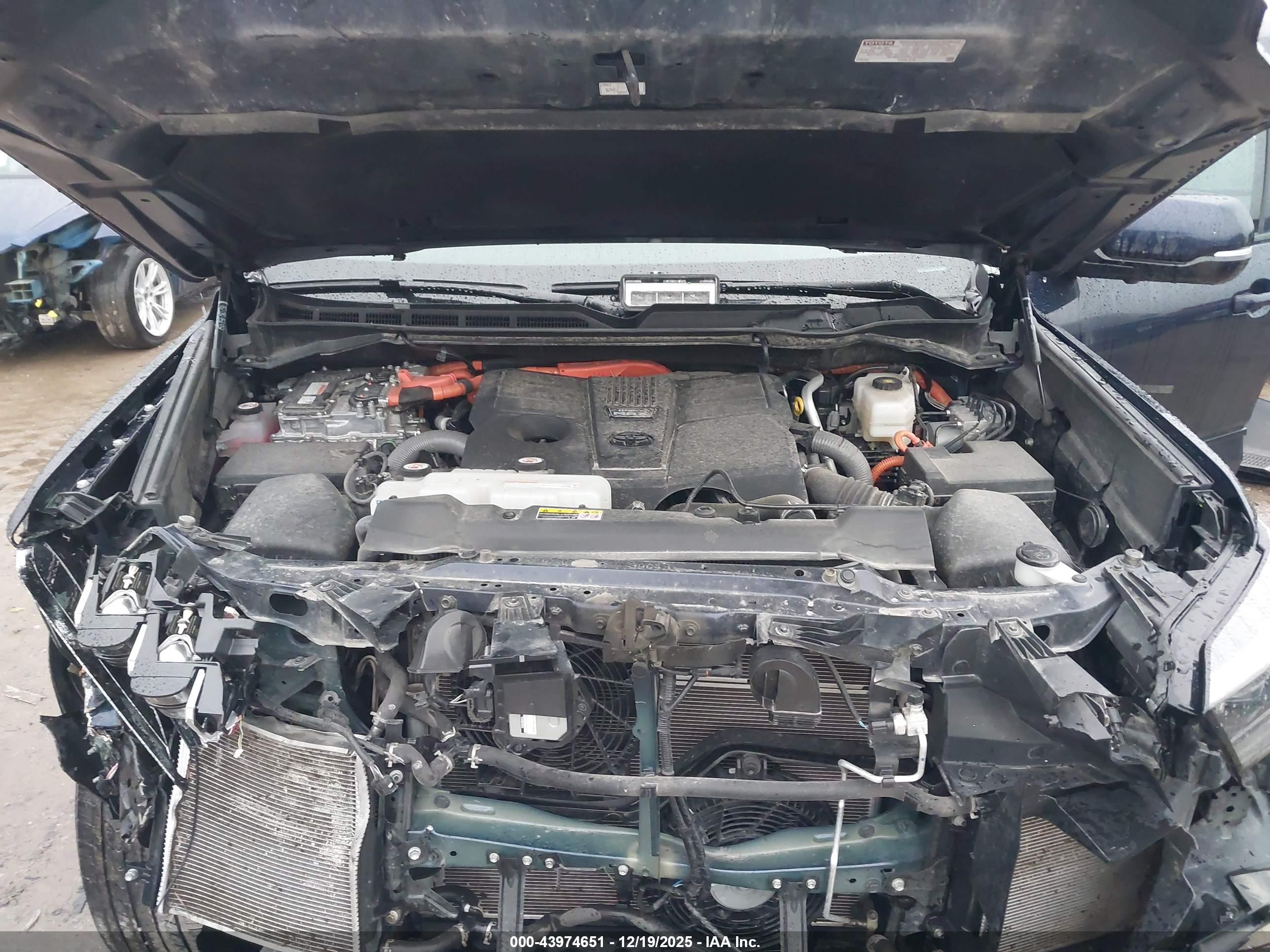TOYOTA SEQUOIA image 10