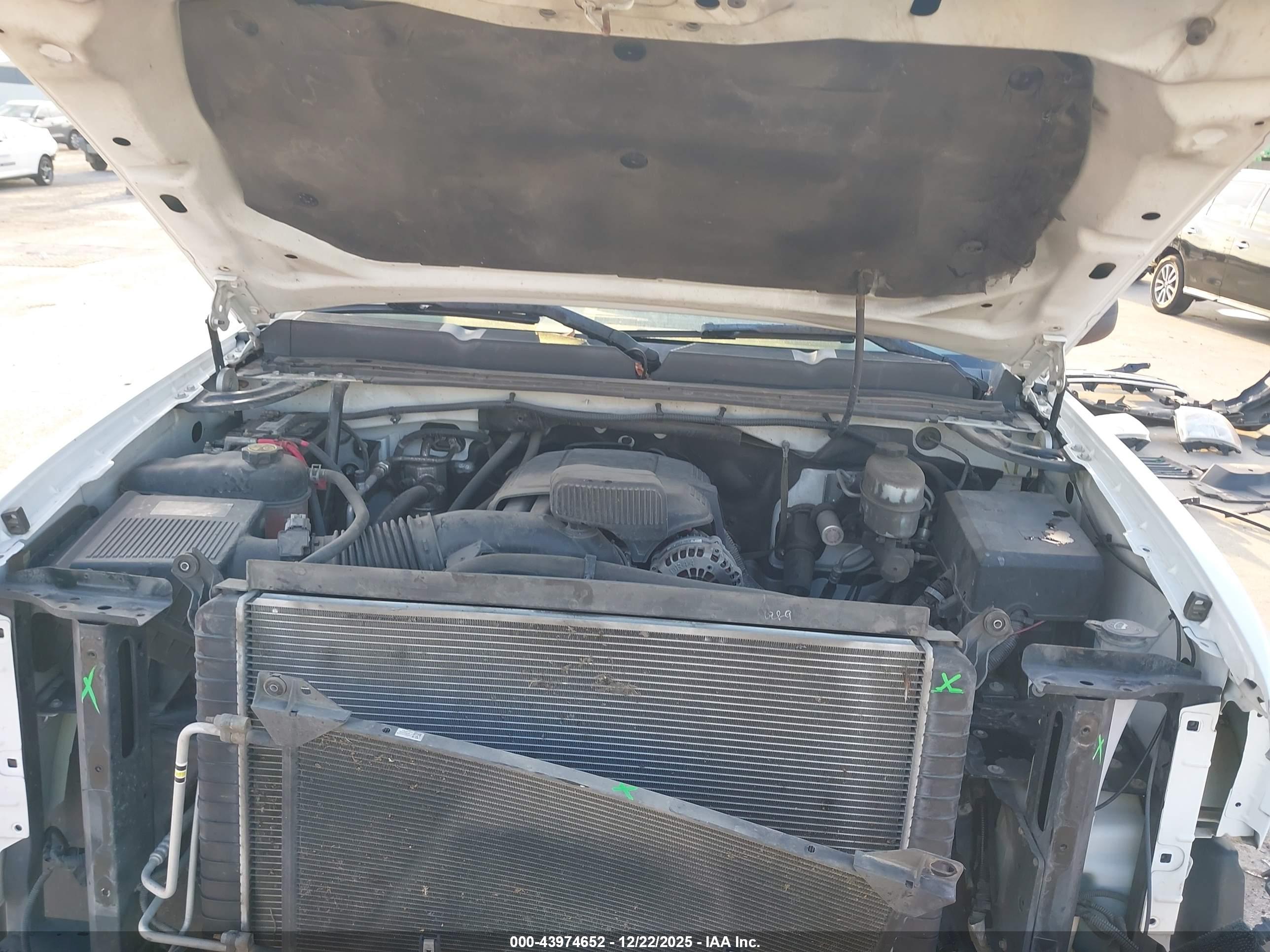 CHEVROLET SILVERADO image 10