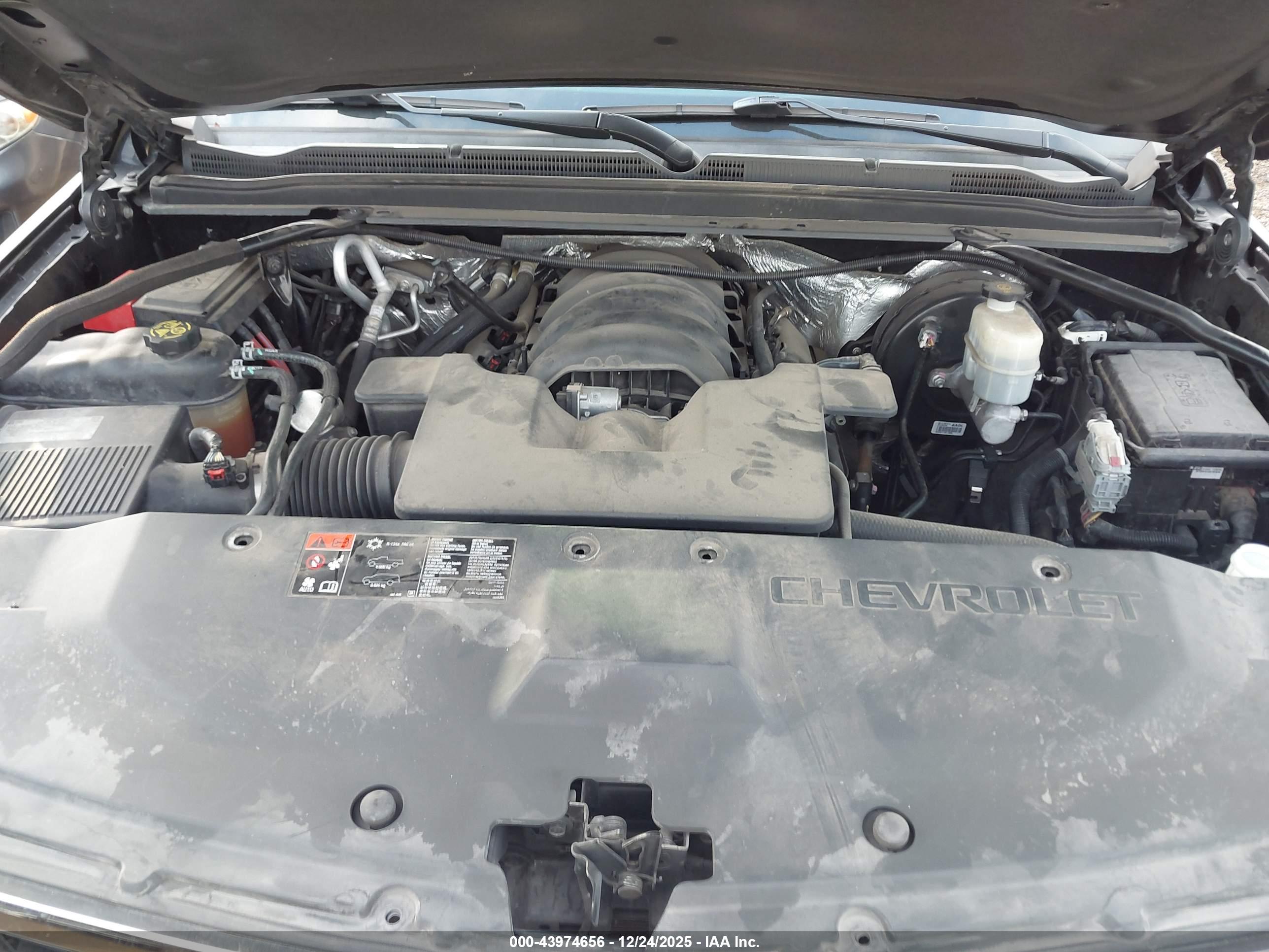 CHEVROLET TAHOE image 10