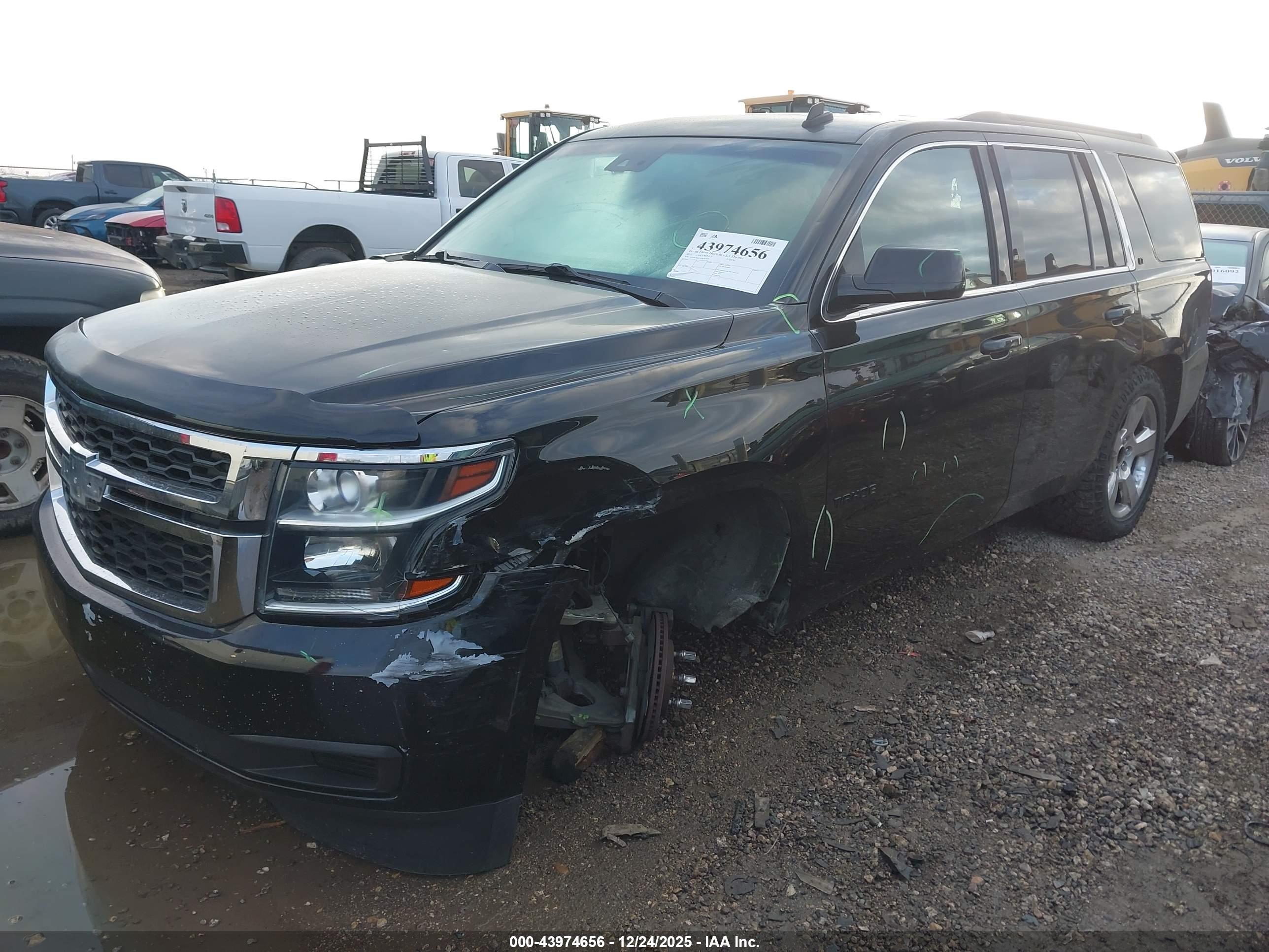 CHEVROLET TAHOE image 2