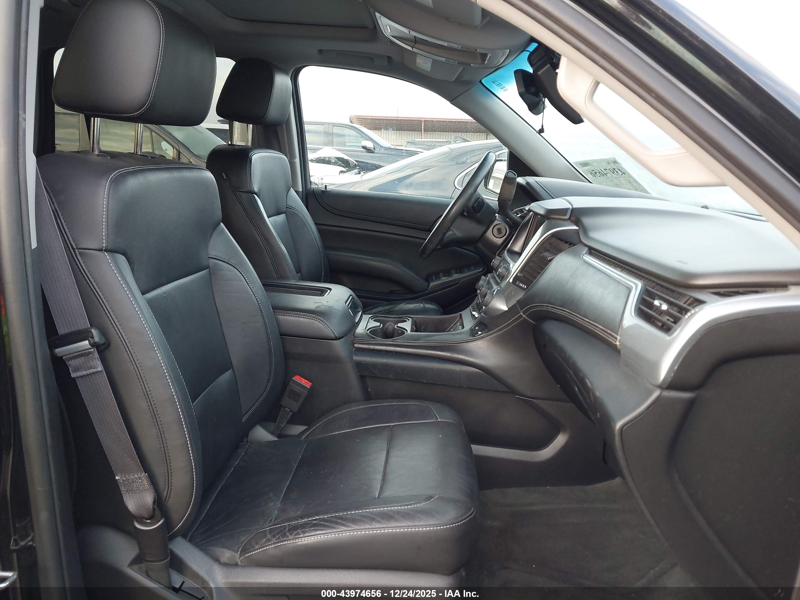 CHEVROLET TAHOE image 5