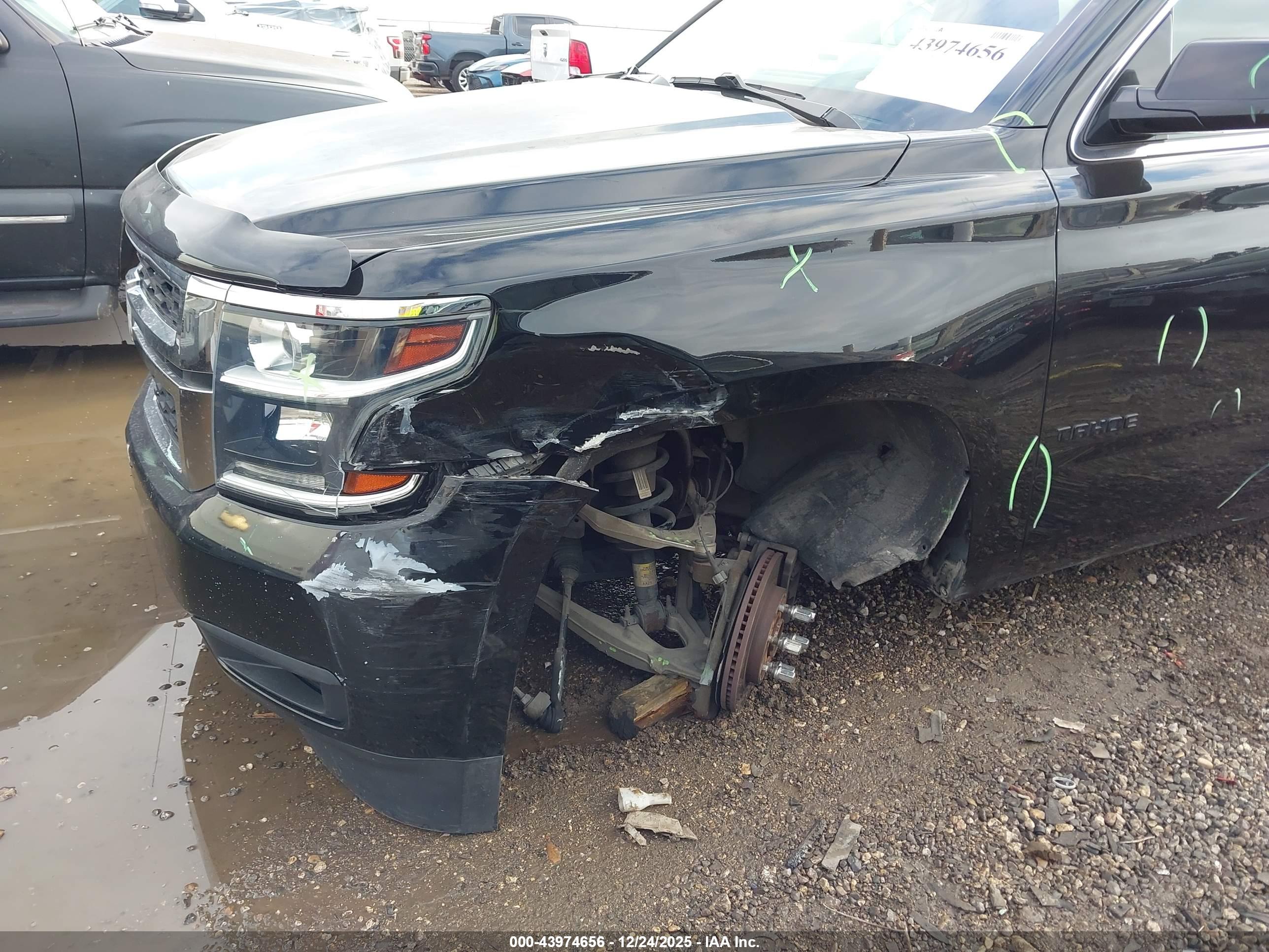 CHEVROLET TAHOE image 6