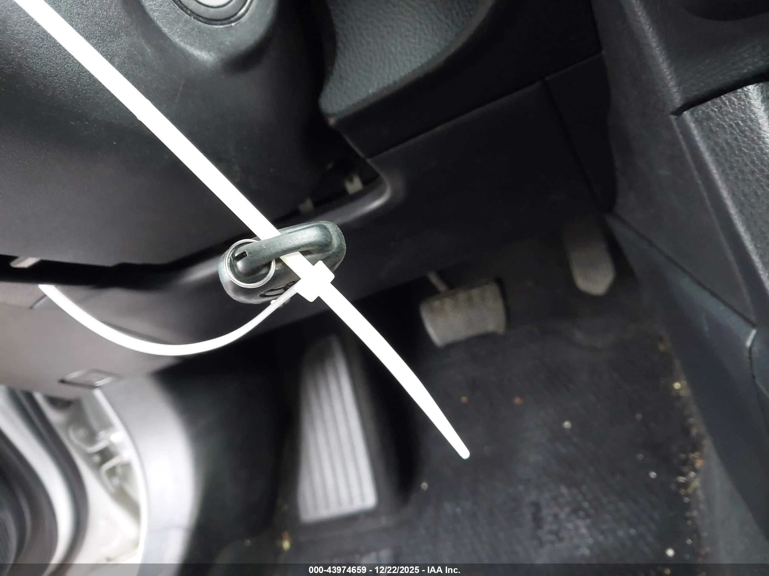 TOYOTA COROLLA image 11