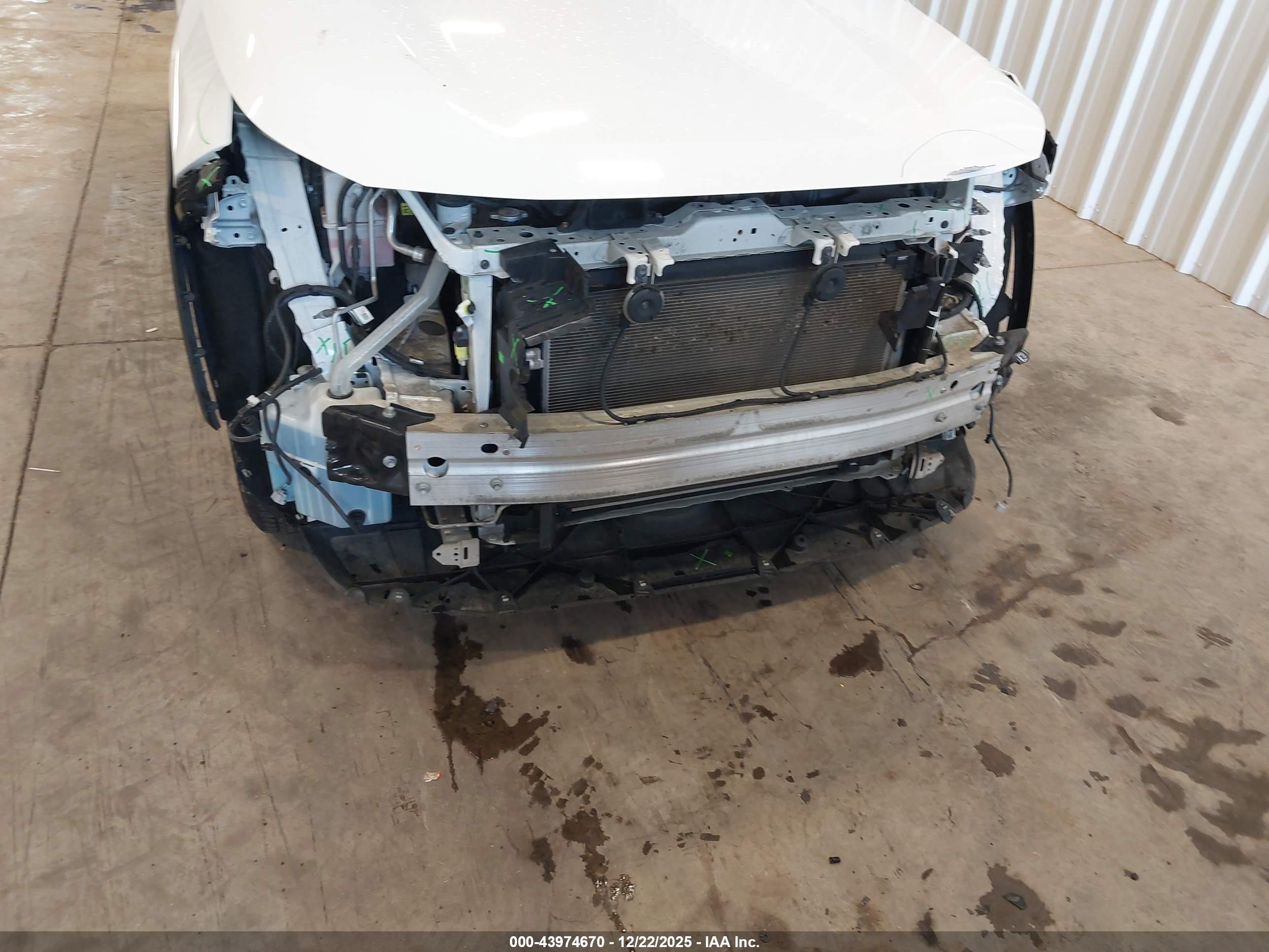 TOYOTA RAV4 image 6