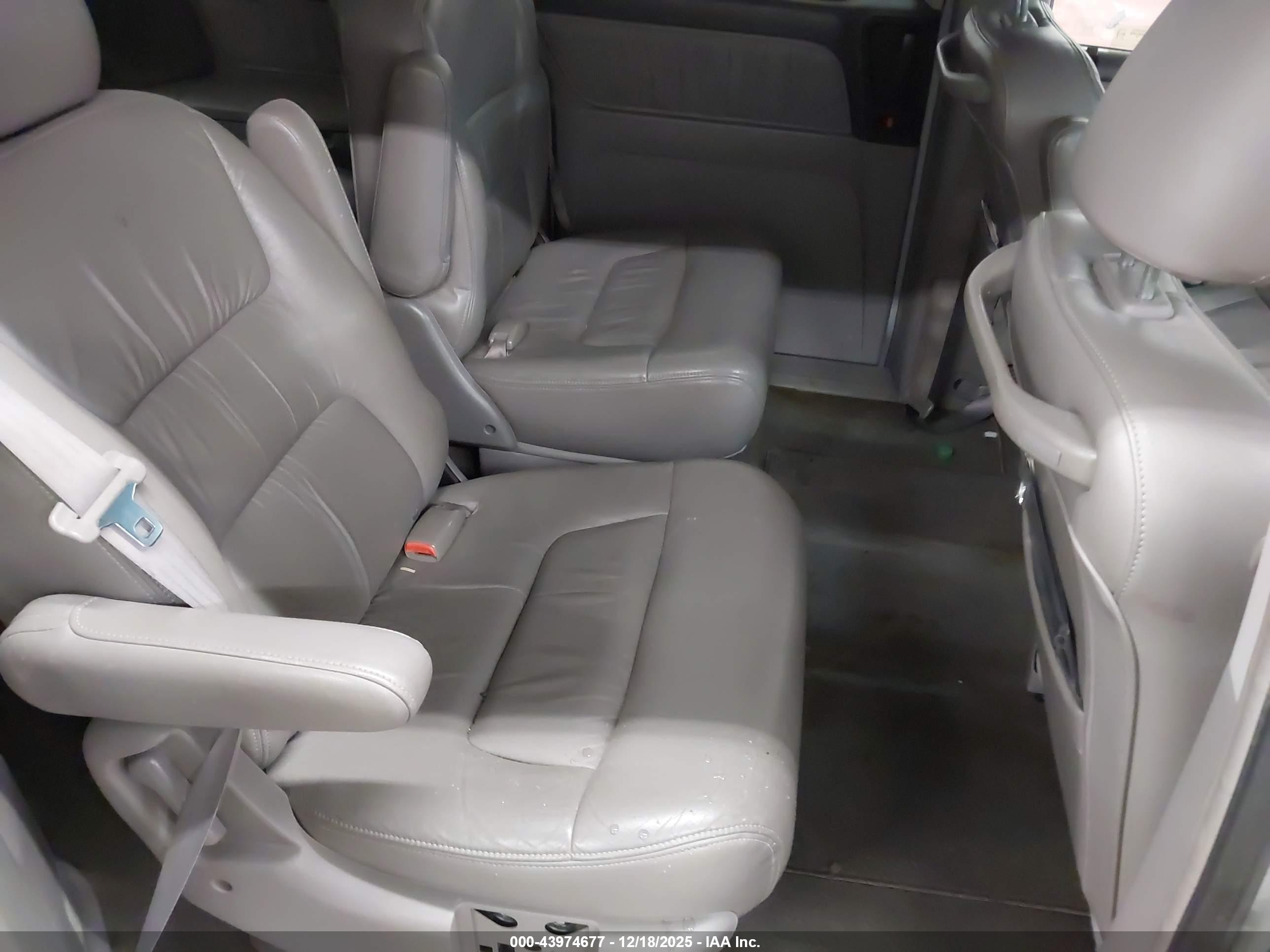 HONDA ODYSSEY image 8