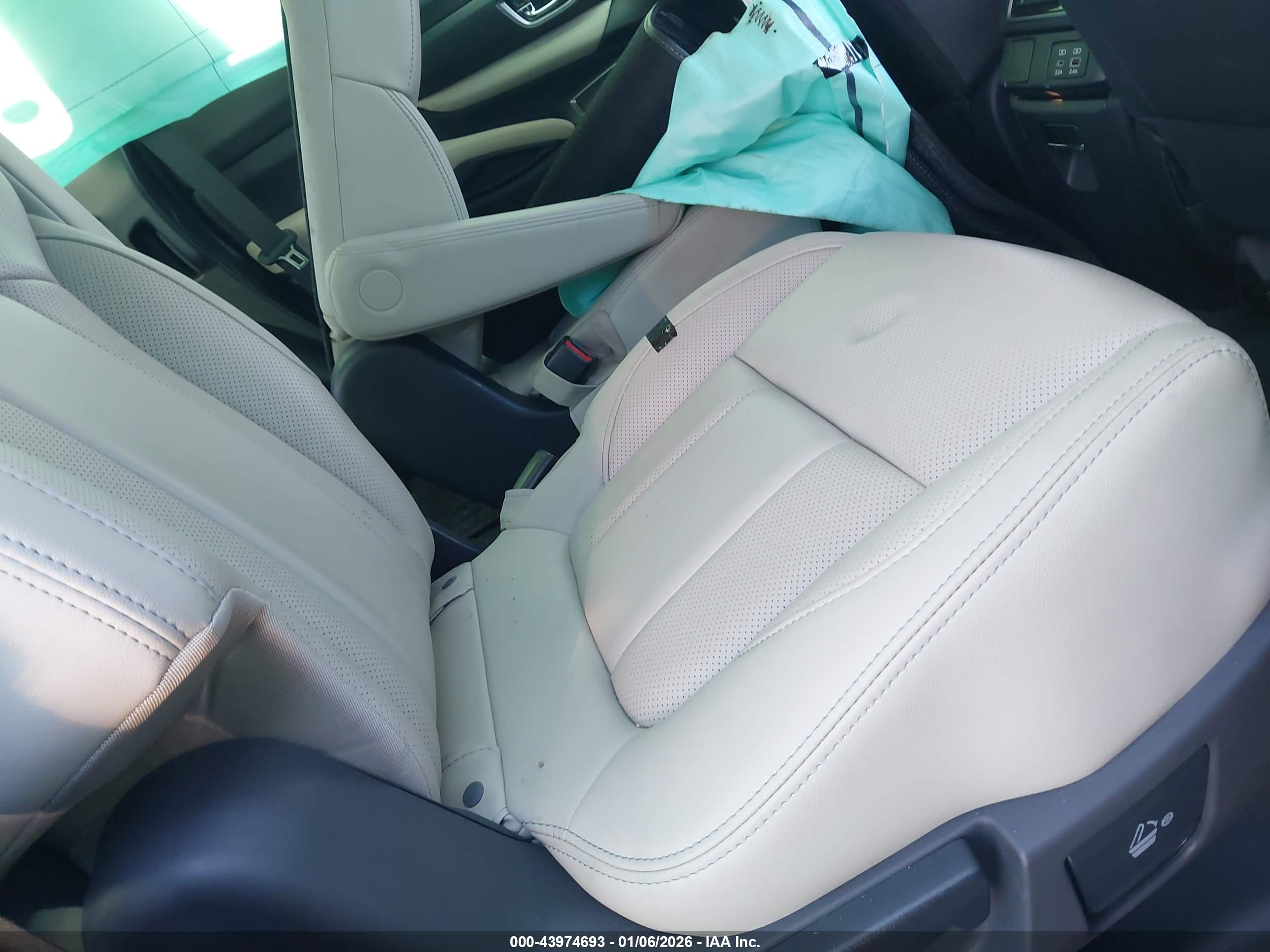 SUBARU ASCENT image 8