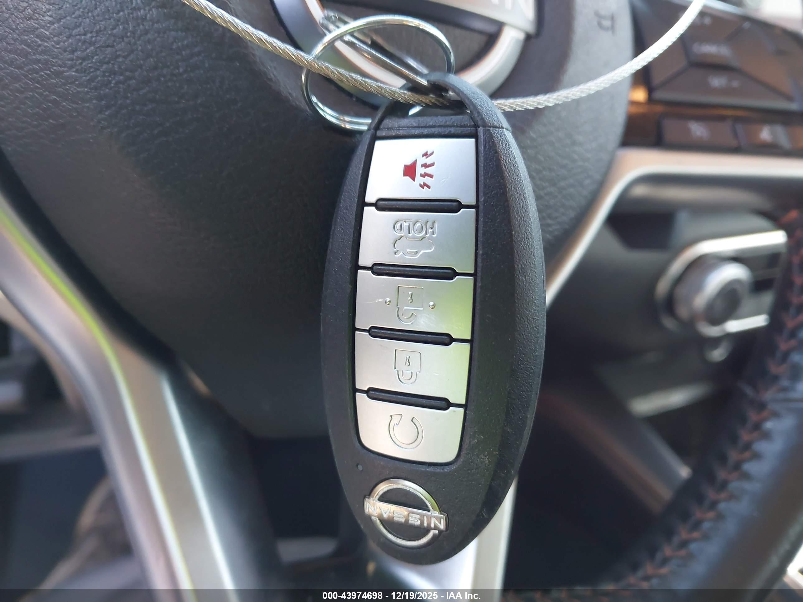 NISSAN ALTIMA image 11
