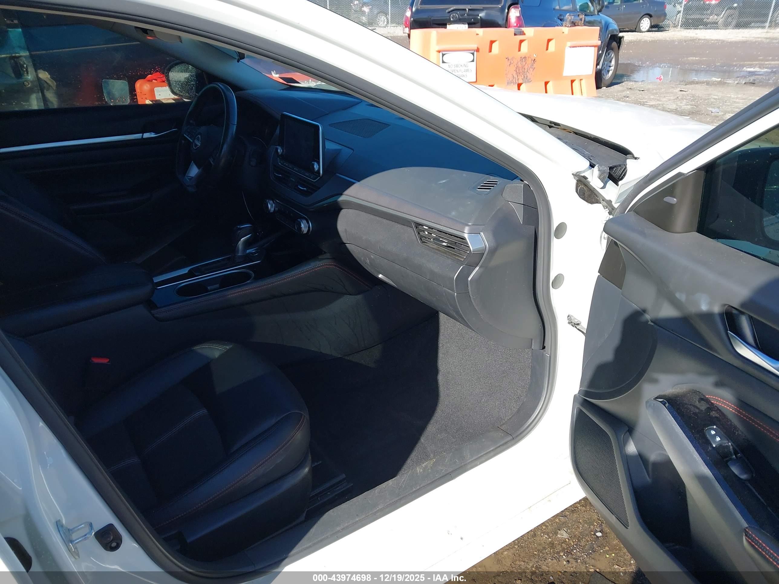 NISSAN ALTIMA image 5