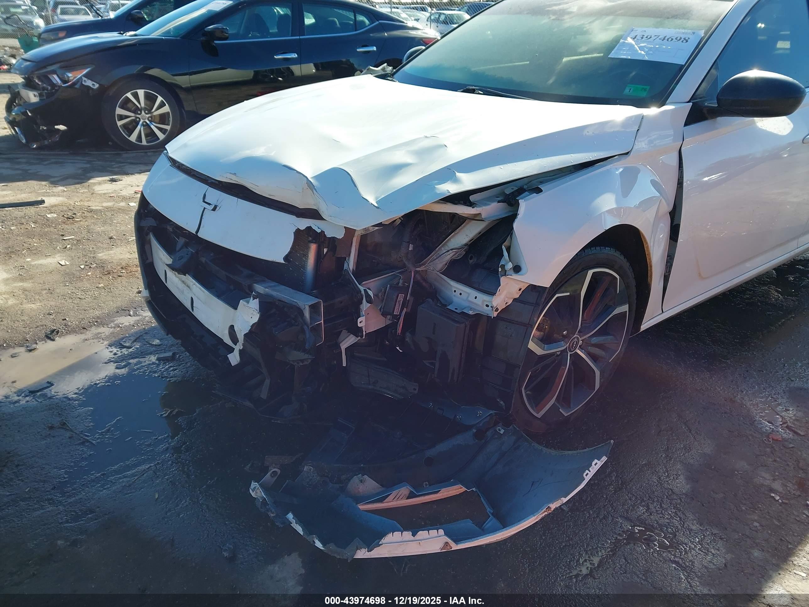 NISSAN ALTIMA image 6